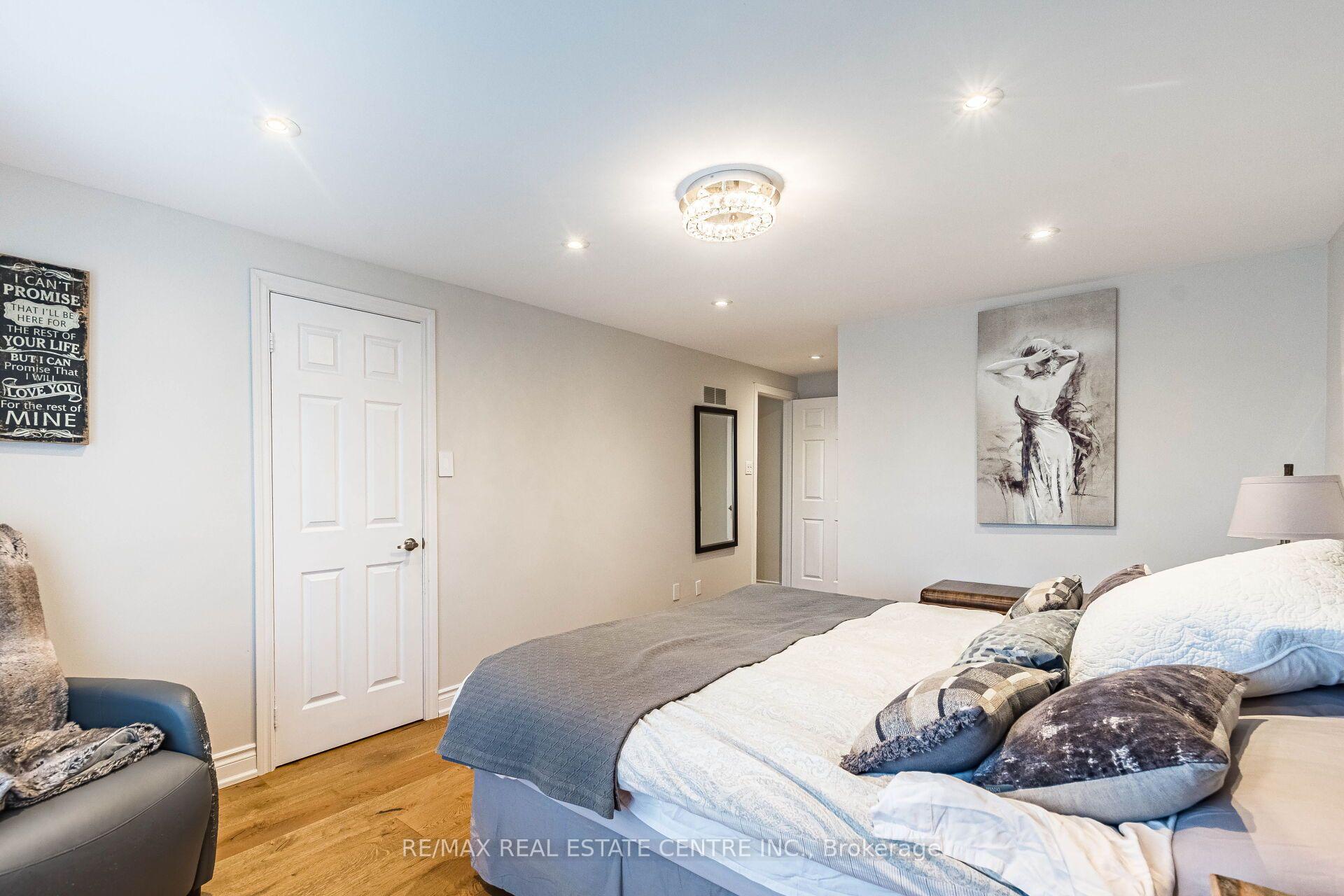 Photo 18 of 1571 Meadowfield Crescent, Mississauga, East Credit — HOMEH