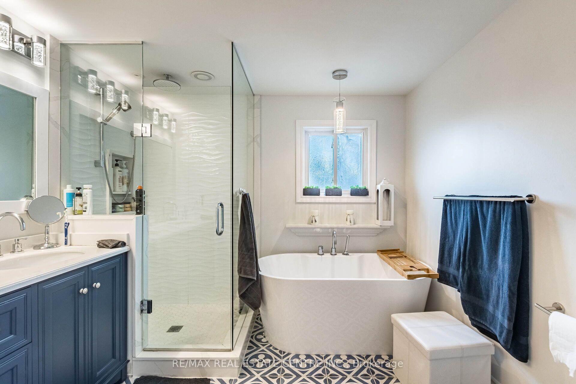 Photo 20 of 1571 Meadowfield Crescent, Mississauga, East Credit — HOMEH