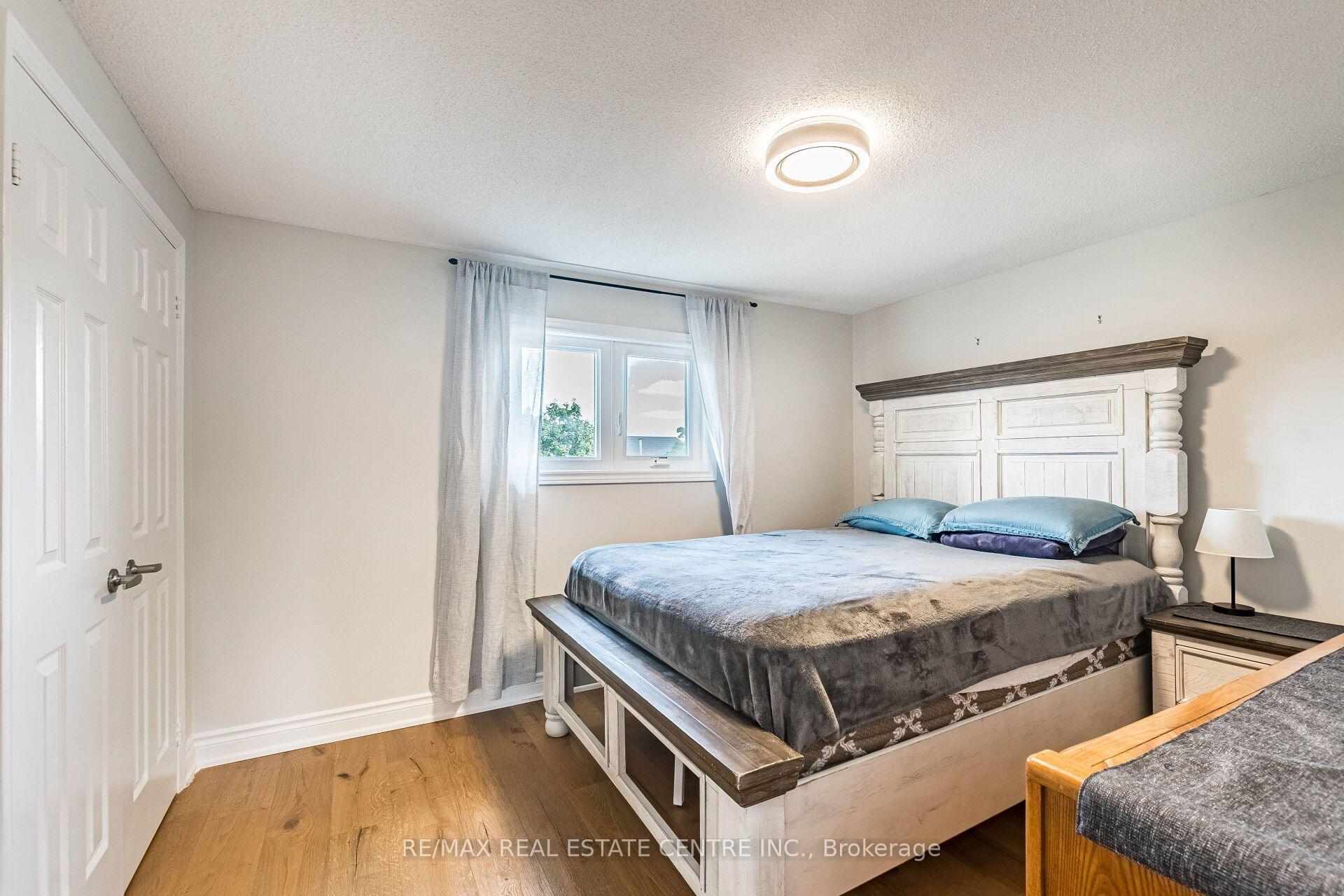 Photo 21 of 1571 Meadowfield Crescent, Mississauga, East Credit — HOMEH