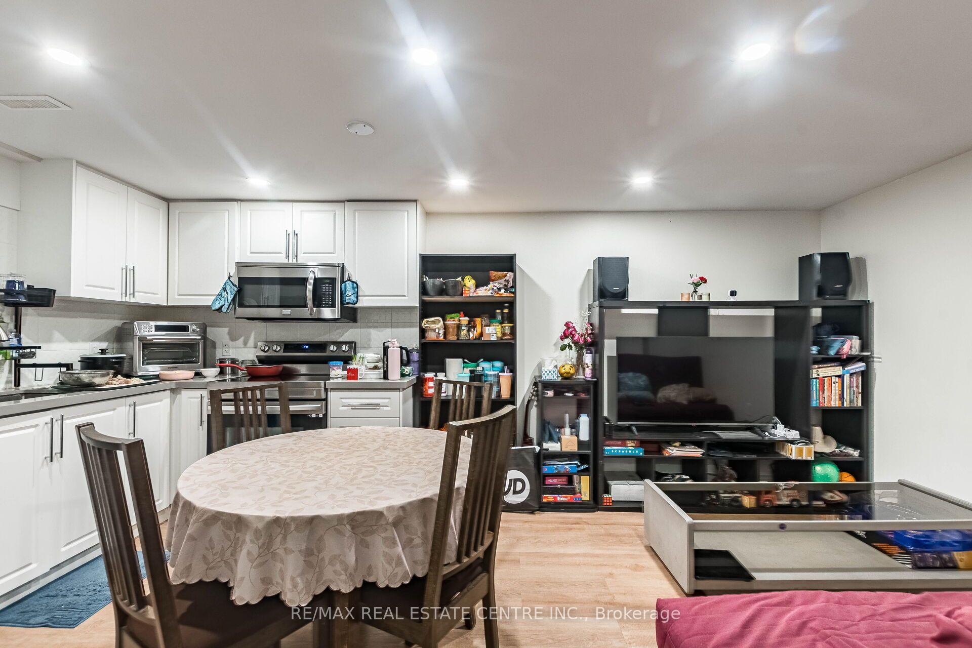 Photo 26 of 1571 Meadowfield Crescent, Mississauga, East Credit — HOMEH