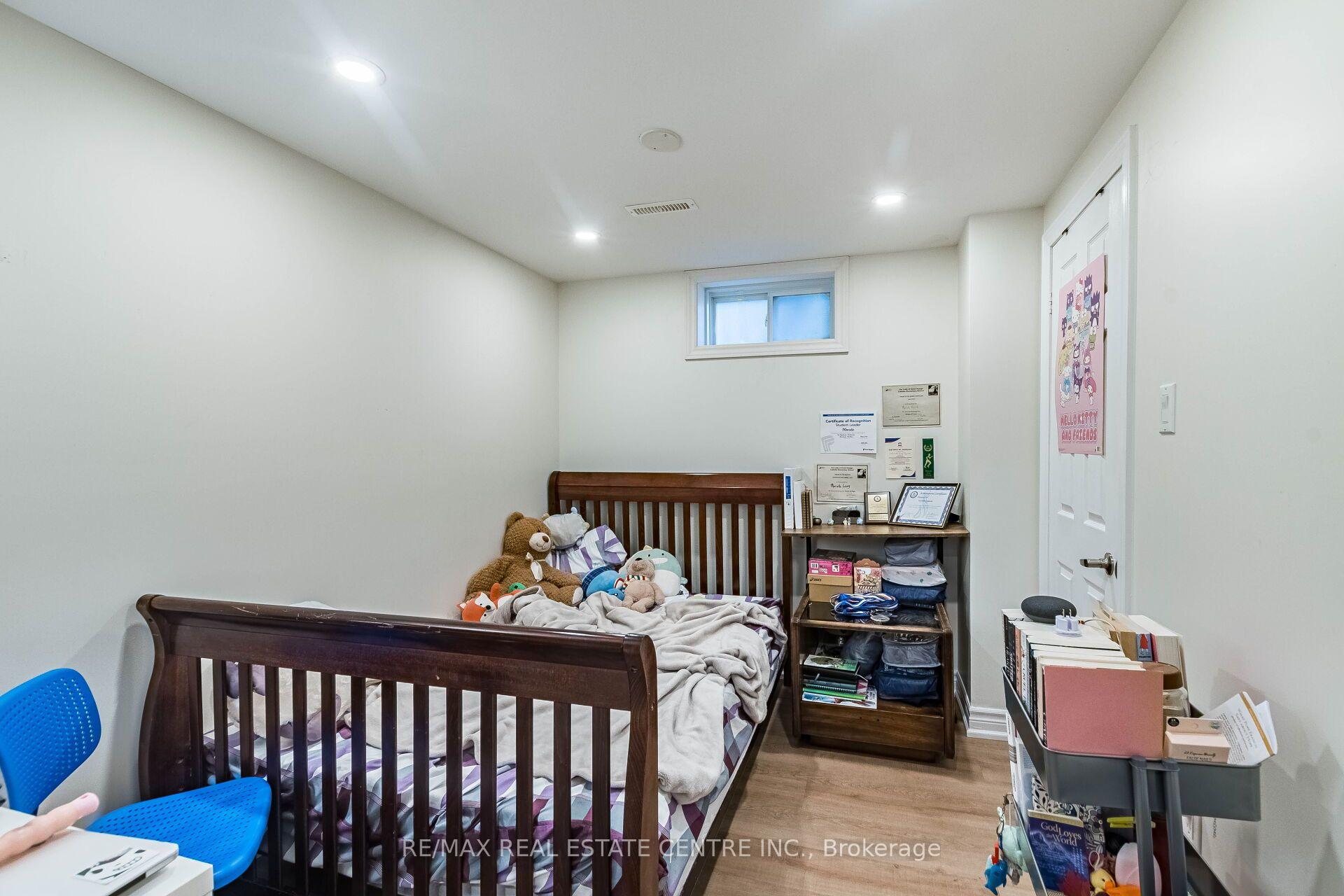 Photo 28 of 1571 Meadowfield Crescent, Mississauga, East Credit — HOMEH