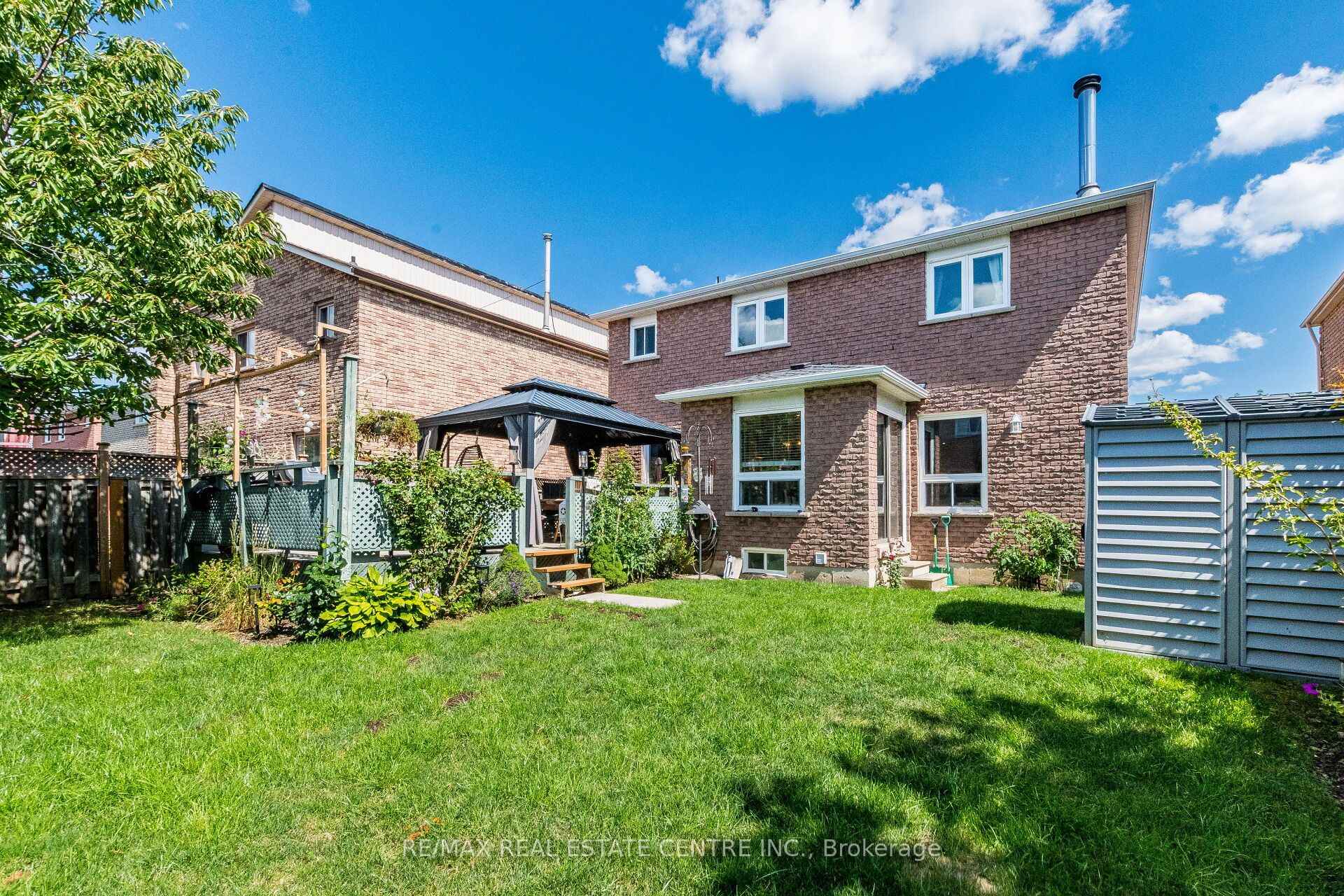 Photo 32 of 1571 Meadowfield Crescent, Mississauga, East Credit — HOMEH