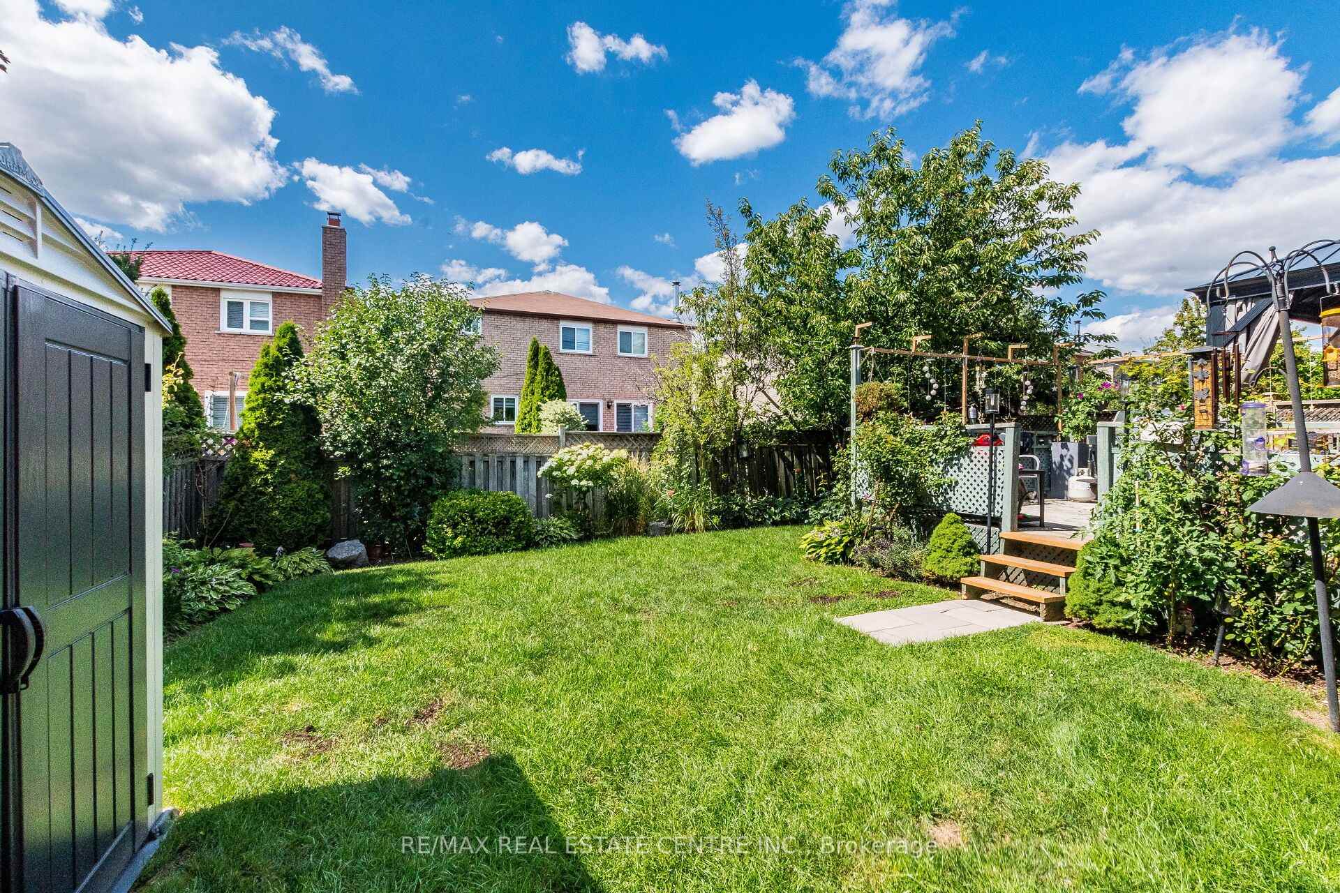Photo 33 of 1571 Meadowfield Crescent, Mississauga, East Credit — HOMEH