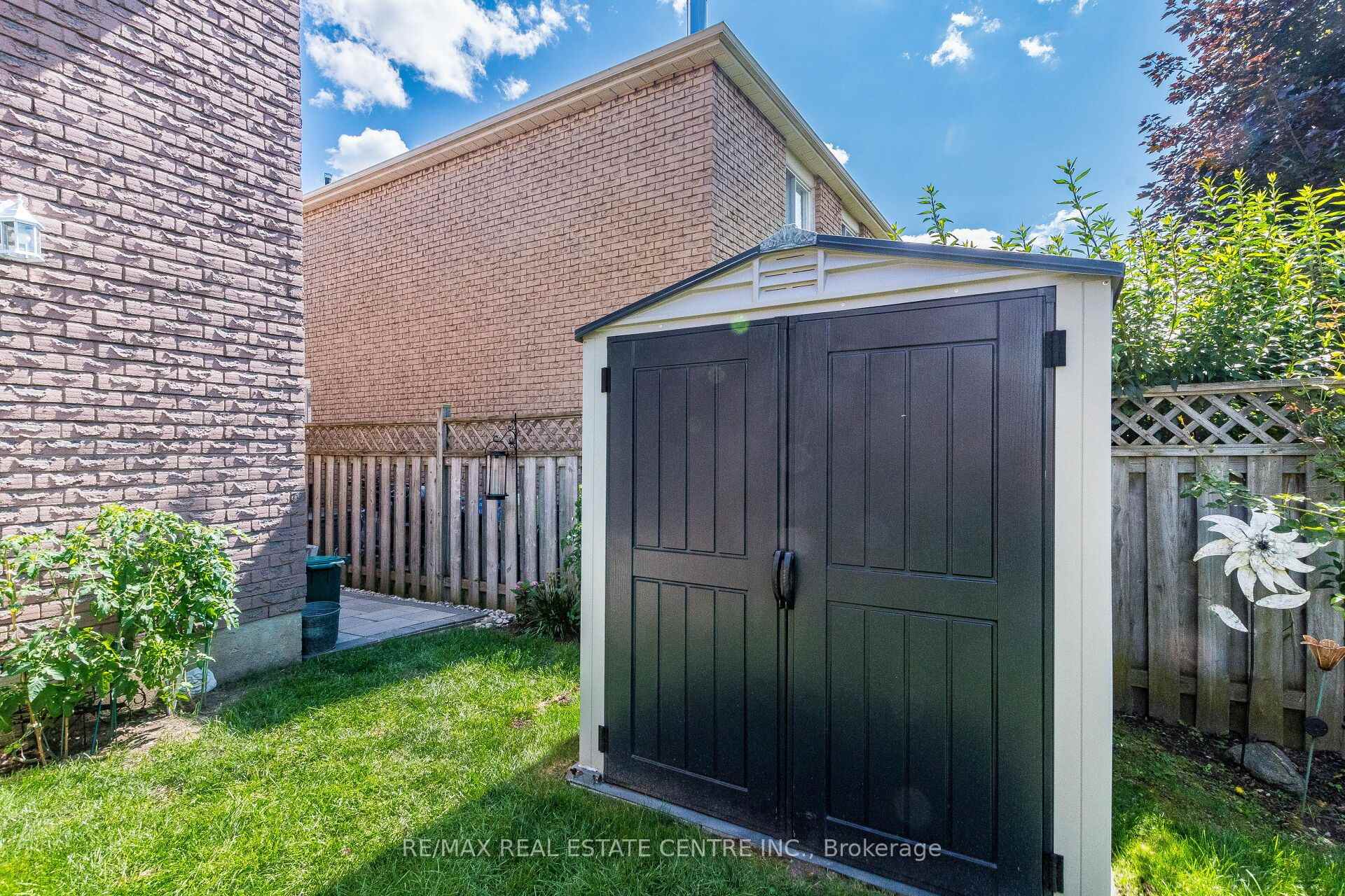 Photo 35 of 1571 Meadowfield Crescent, Mississauga, East Credit — HOMEH