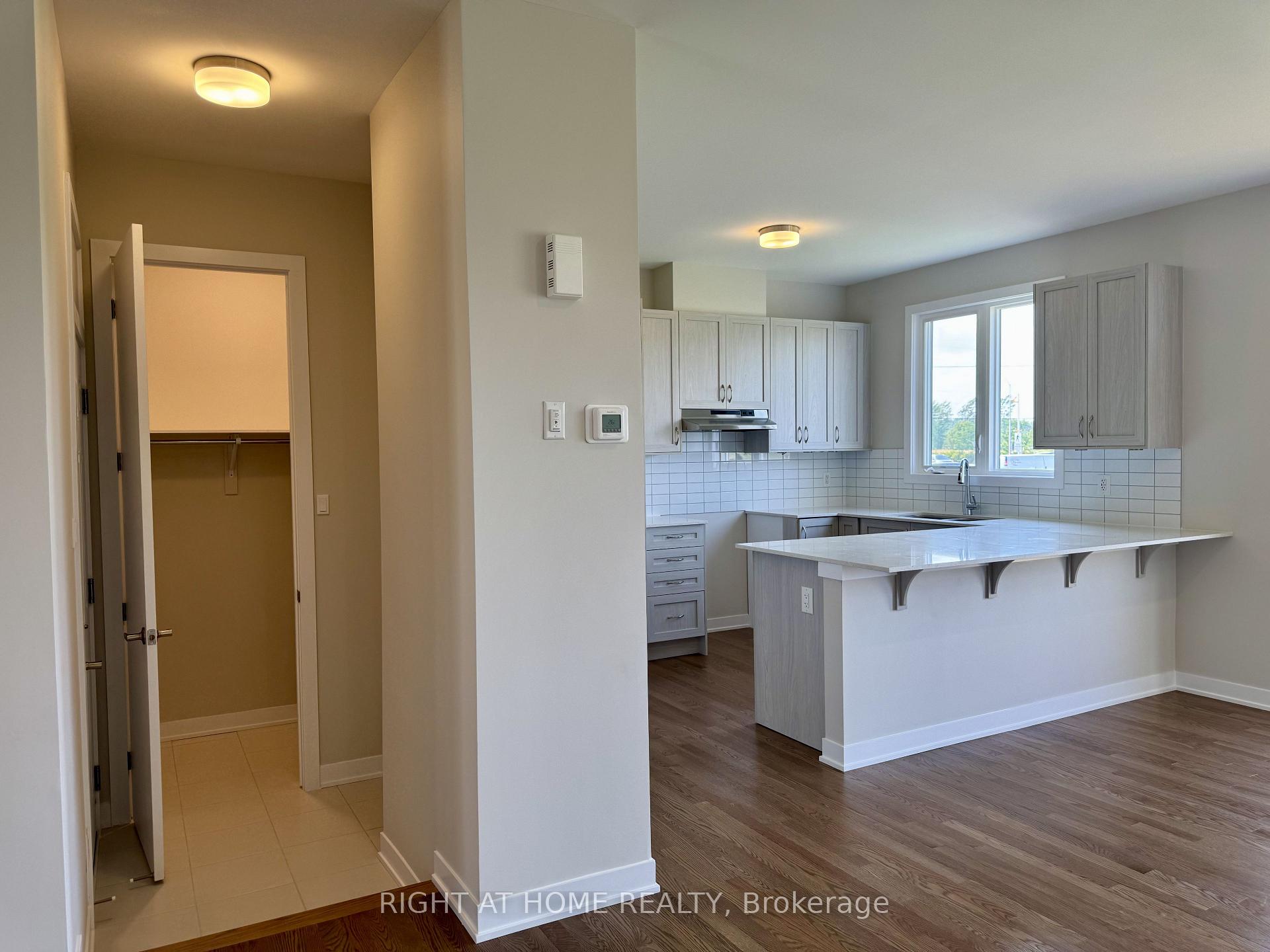 Photo 9 of 103 Ryan Reynolds Way, Ottawa, Avalon West — HOMEH
