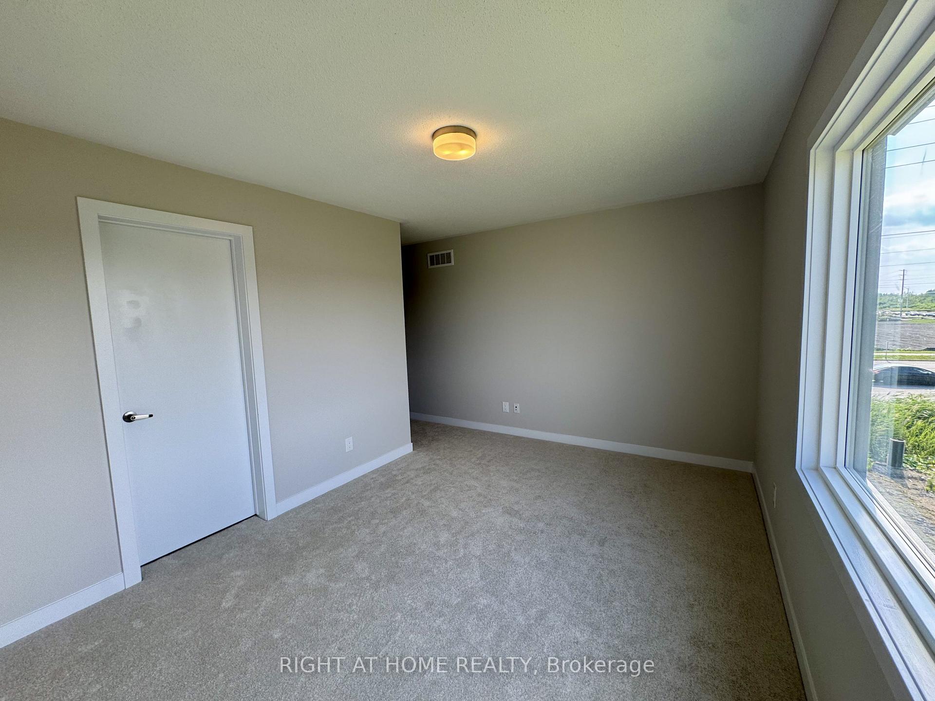 Photo 11 of 103 Ryan Reynolds Way, Ottawa, Avalon West — HOMEH