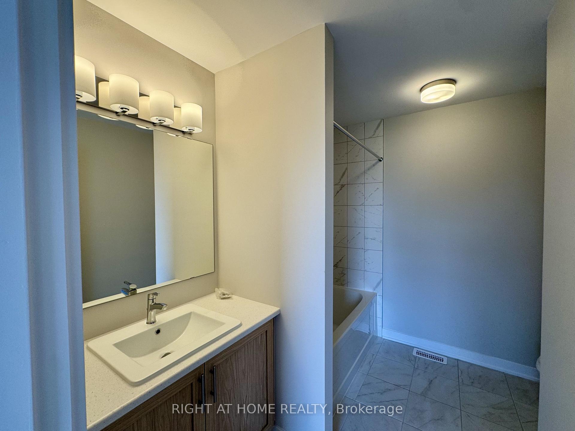Photo 17 of 103 Ryan Reynolds Way, Ottawa, Avalon West — HOMEH