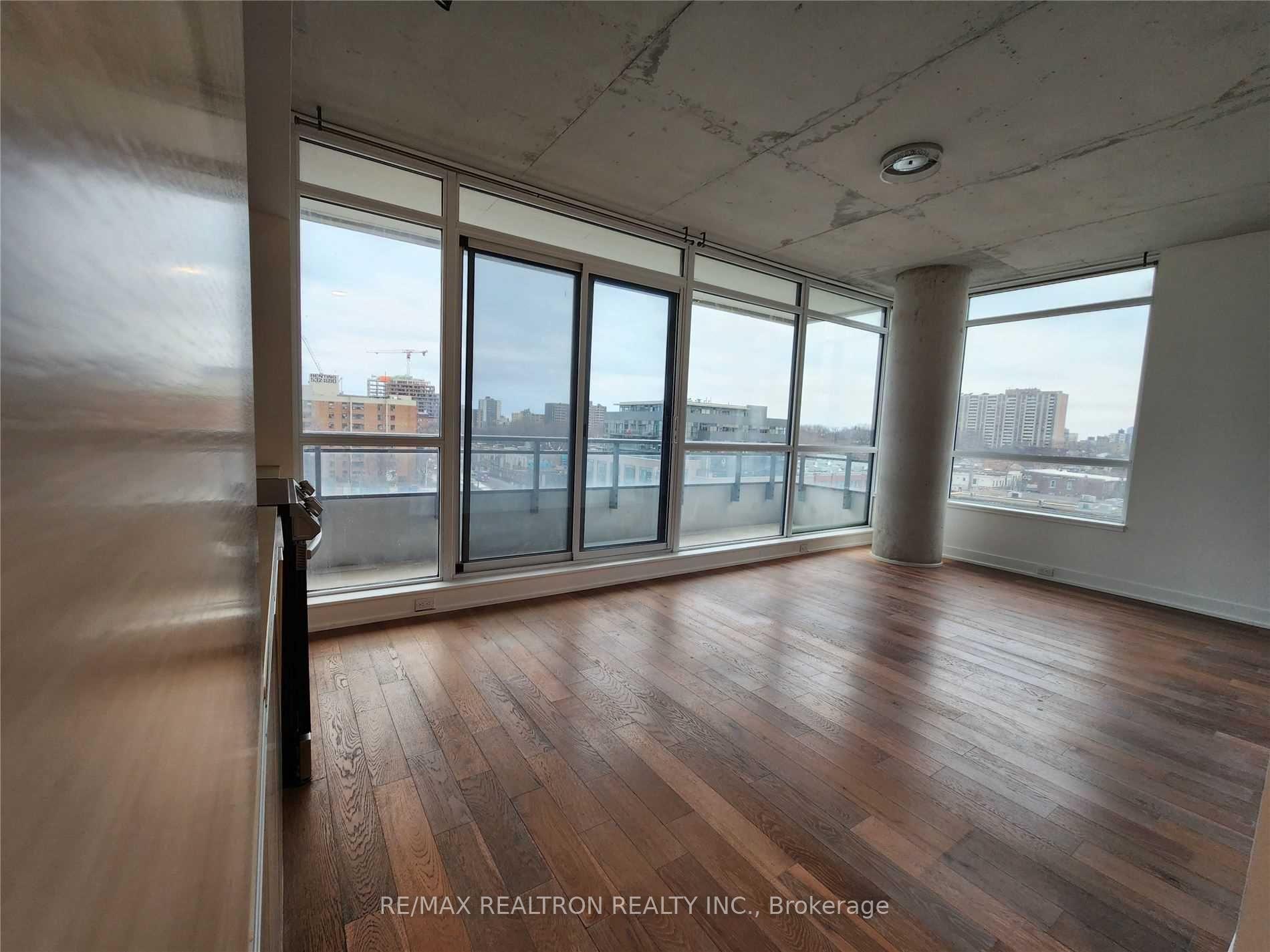 Photo 4 of Unit 607, 20 Minowan Miikan Lane, Toronto, Little Portugal — HOMEH
