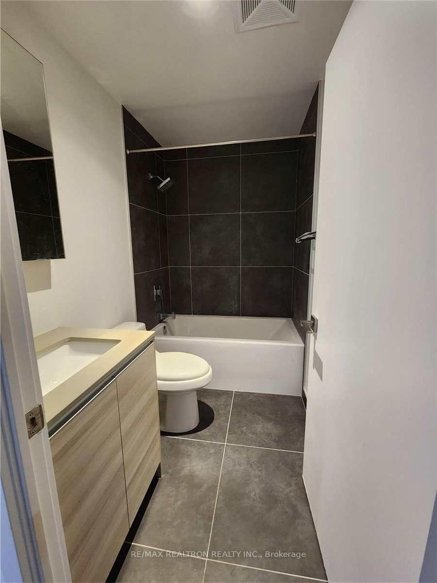 Photo 6 of Unit 607, 20 Minowan Miikan Lane, Toronto, Little Portugal — HOMEH