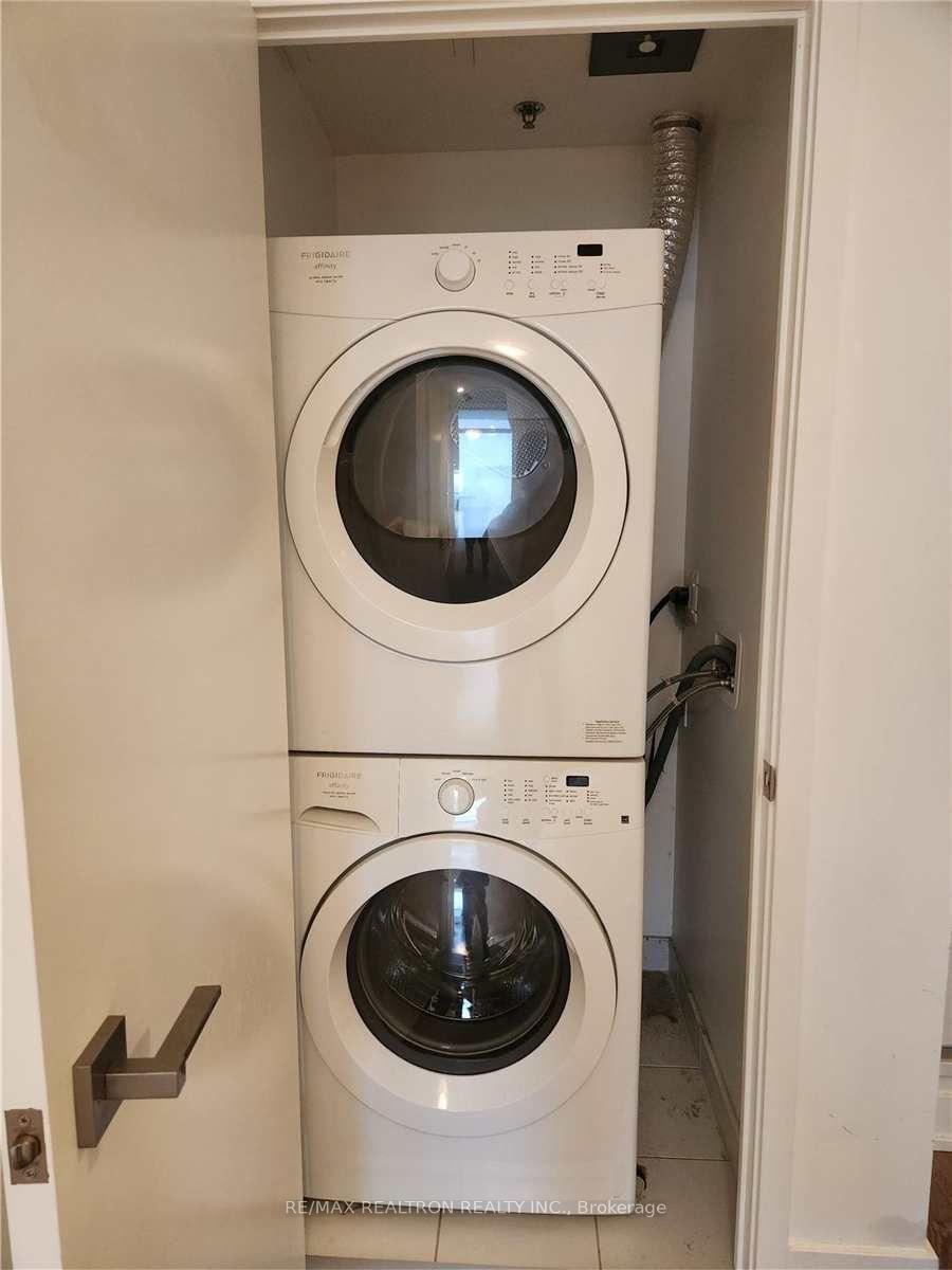 Photo 10 of Unit 607, 20 Minowan Miikan Lane, Toronto, Little Portugal — HOMEH