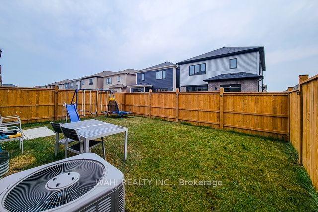 Photo 25 of 73 Lillian Way, Haldimand — HOMEH
