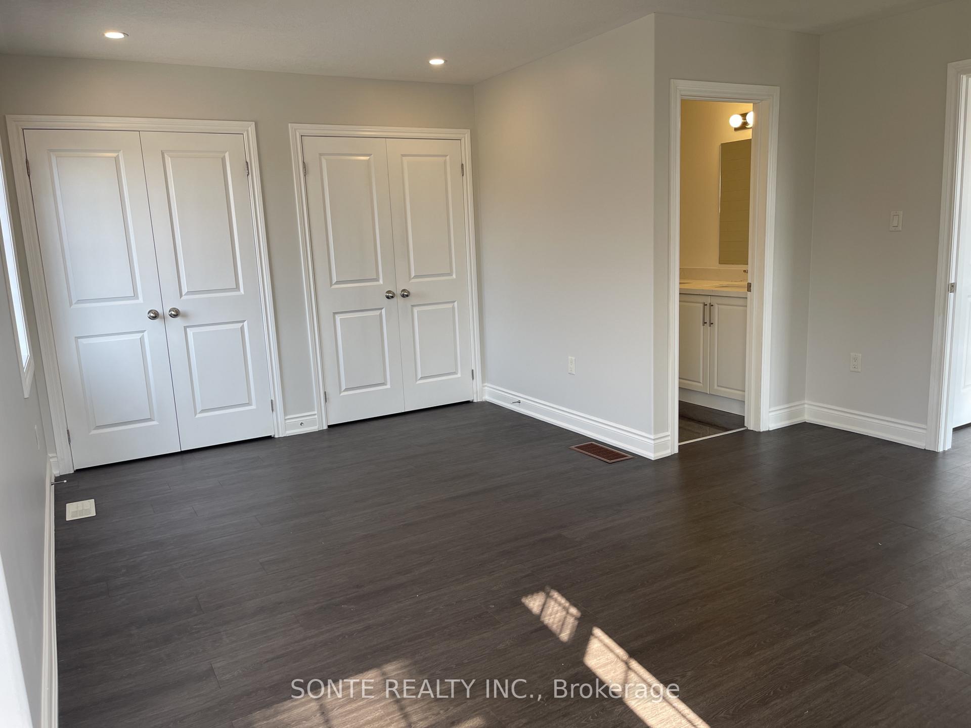 Photo 15 of Unit Unit 22, 40 Megan Crescent, Barrie, Holly — HOMEH