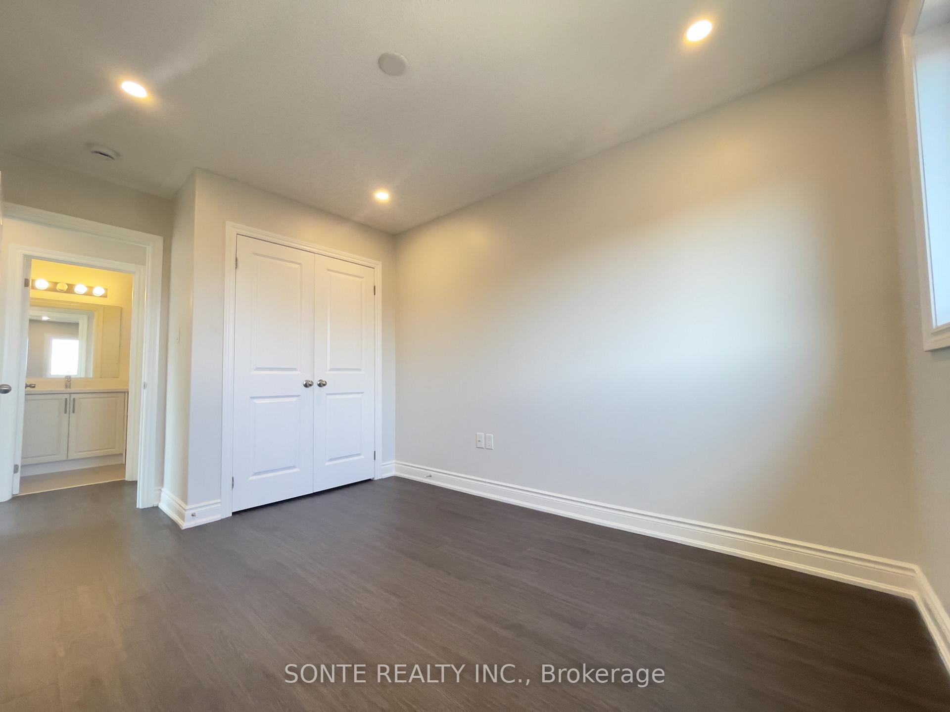 Photo 18 of Unit Unit 22, 40 Megan Crescent, Barrie, Holly — HOMEH