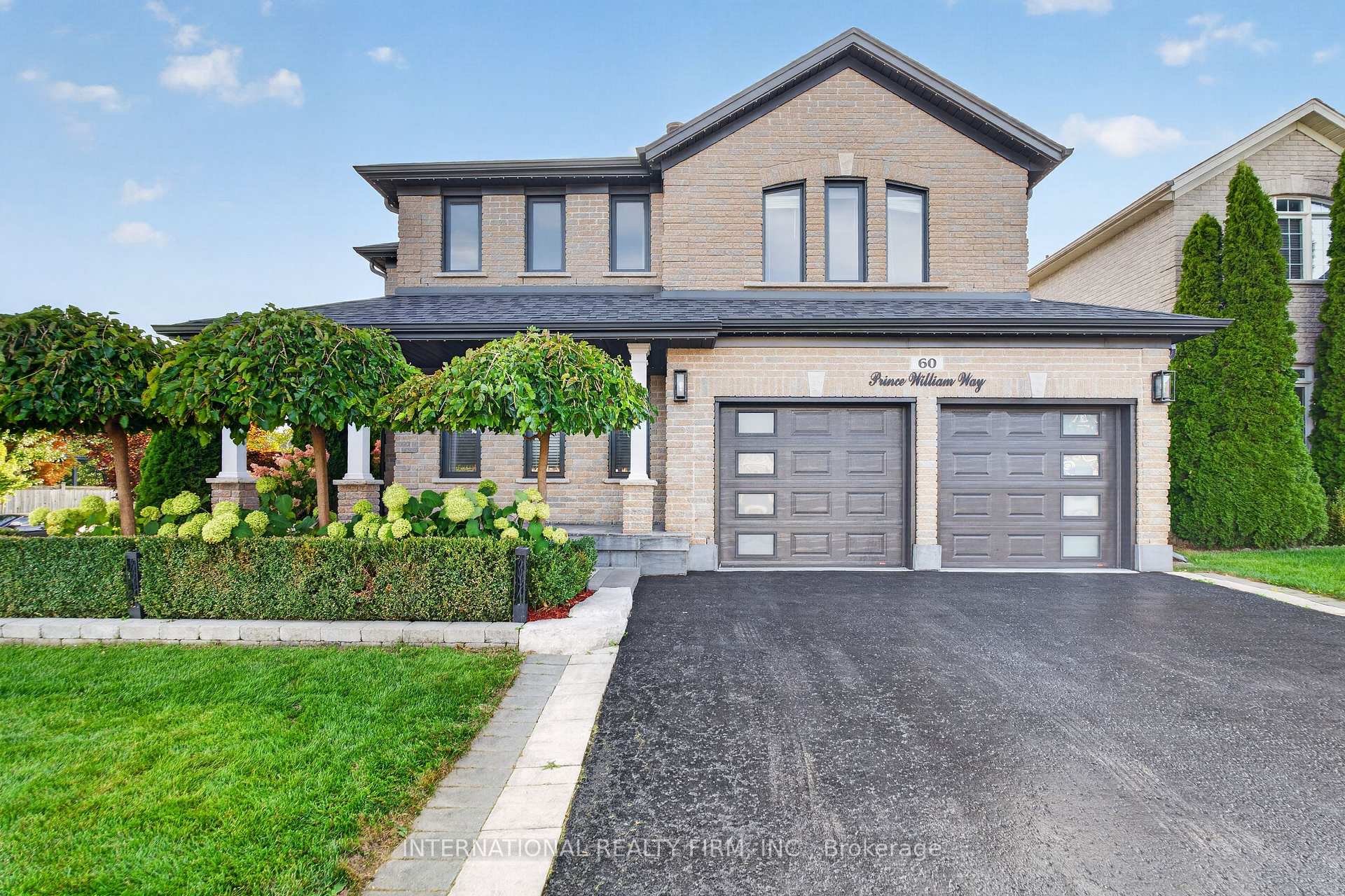 Photo 4 of 60 Prince William Way W, Barrie, Innis-Shore — HOMEH