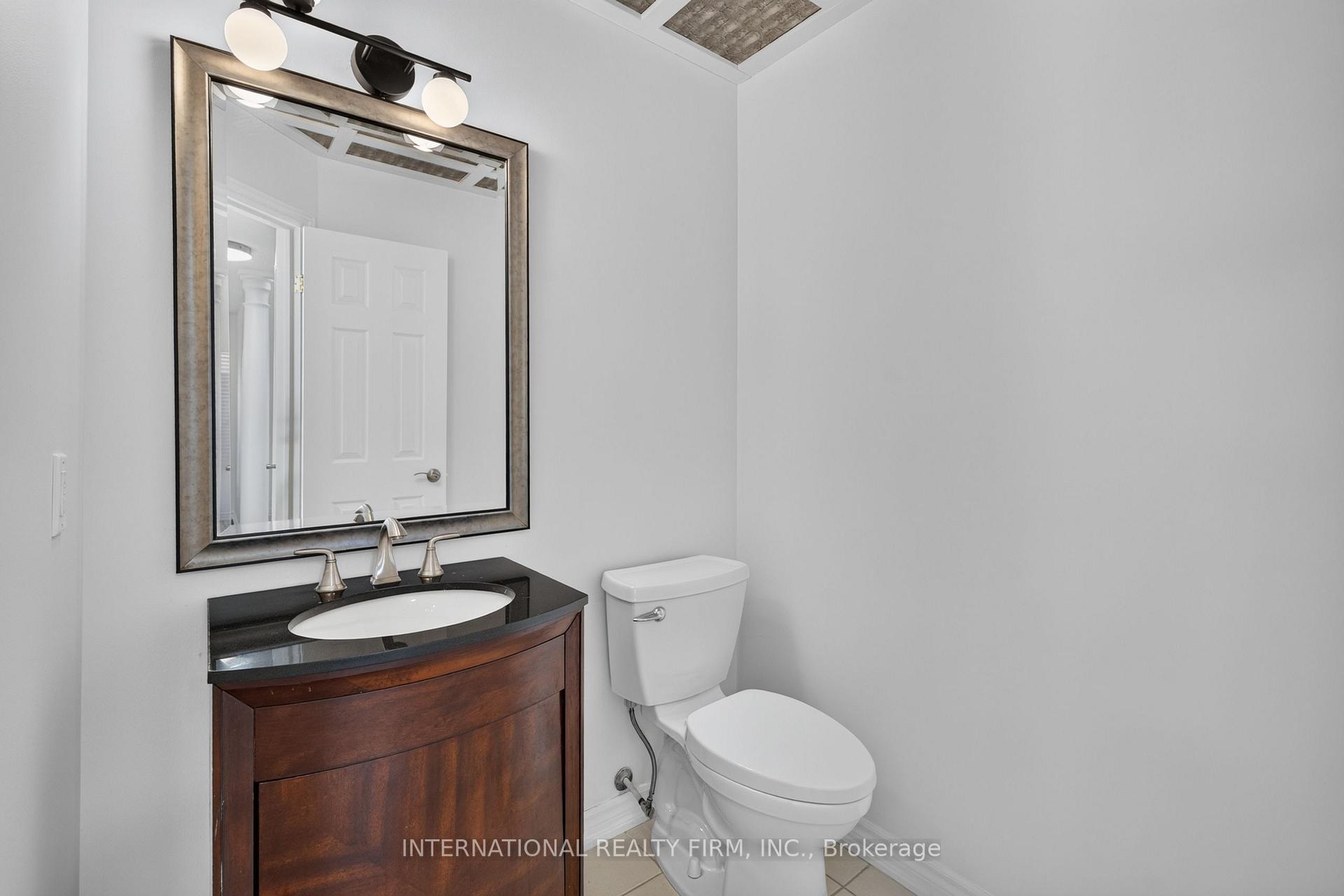 Photo 10 of 60 Prince William Way W, Barrie, Innis-Shore — HOMEH