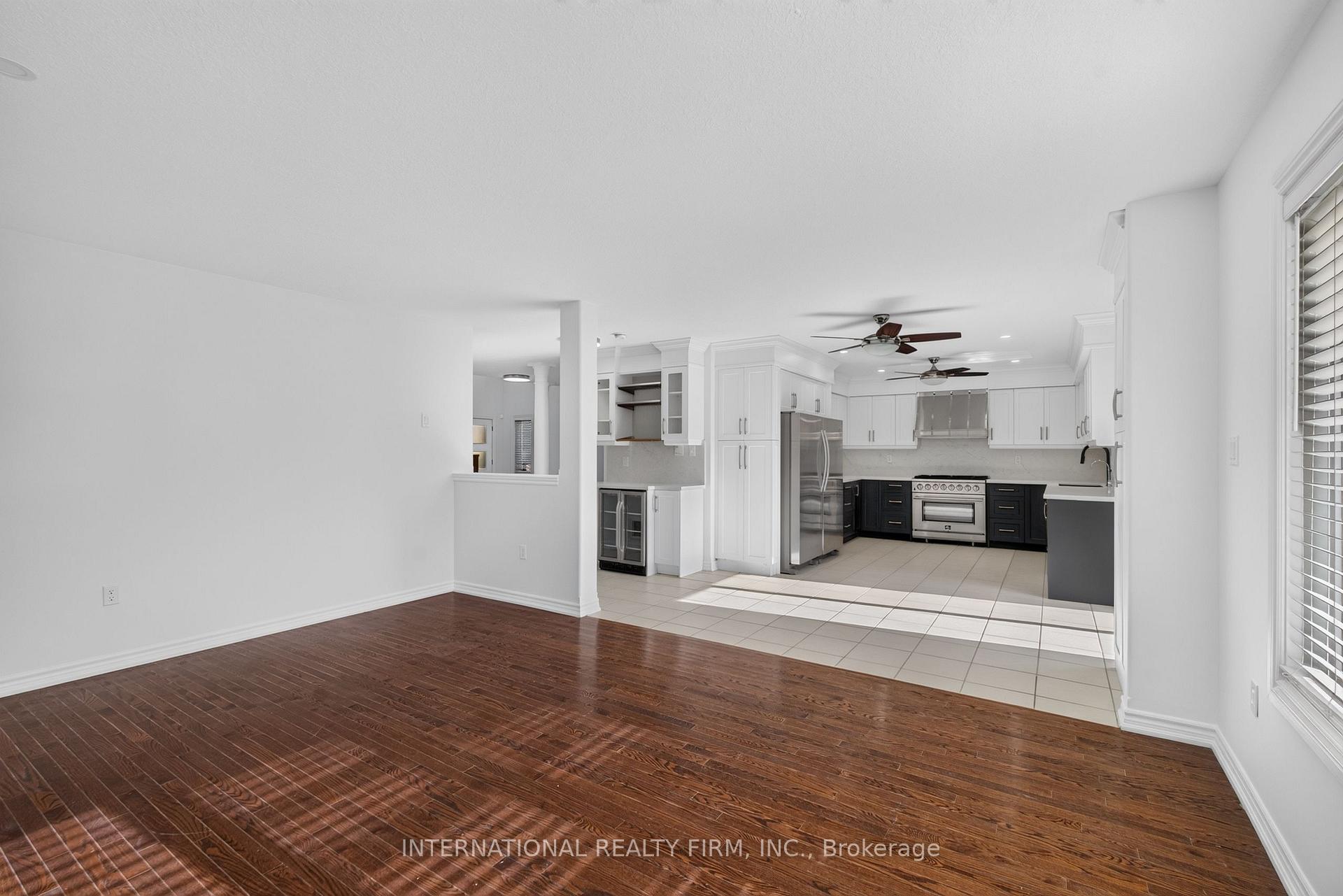 Photo 18 of 60 Prince William Way W, Barrie, Innis-Shore — HOMEH