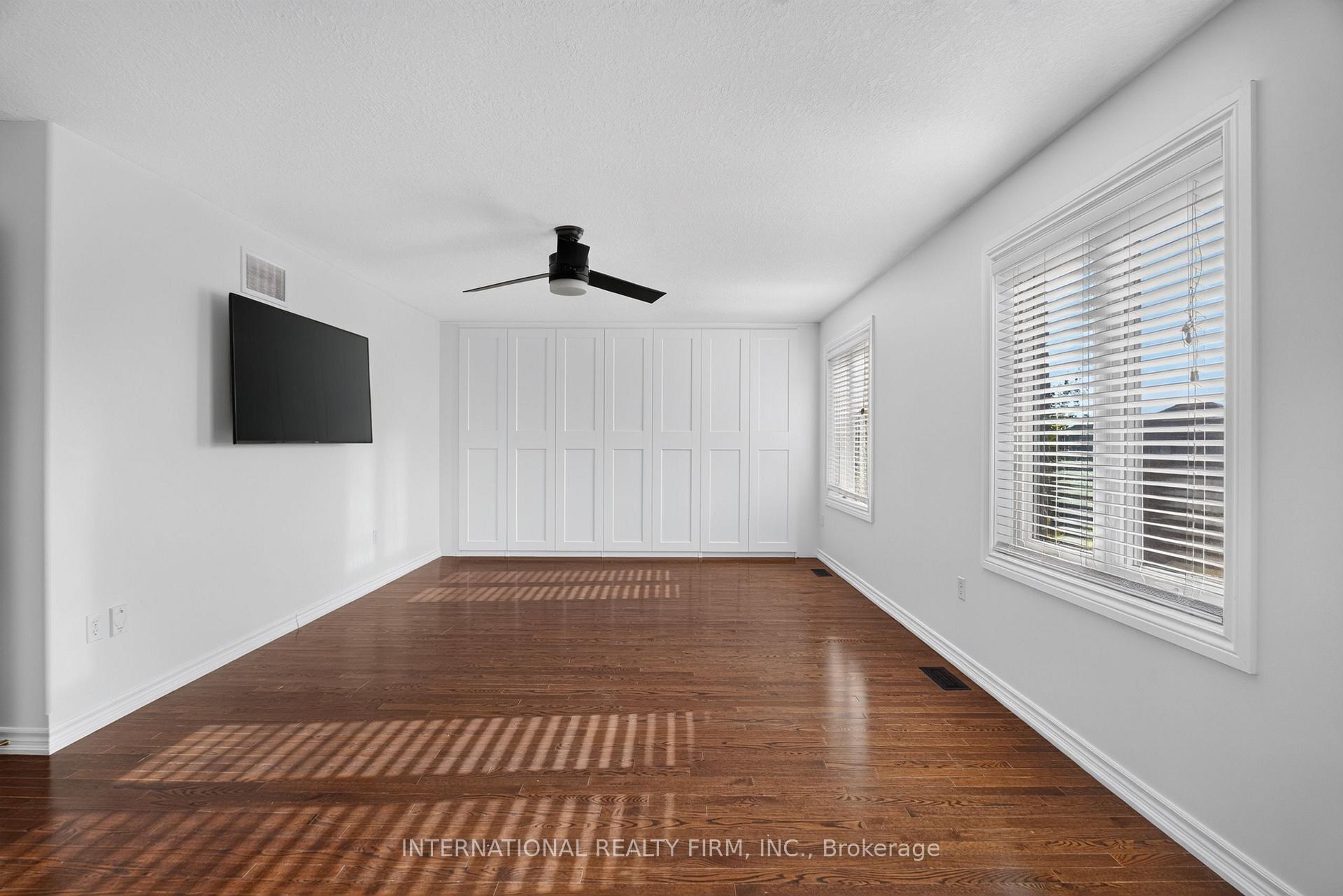 Photo 24 of 60 Prince William Way W, Barrie, Innis-Shore — HOMEH