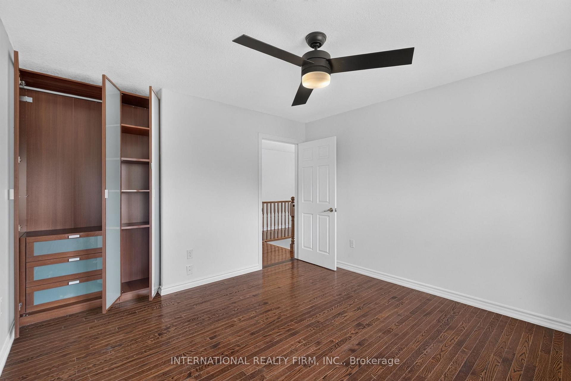 Photo 32 of 60 Prince William Way W, Barrie, Innis-Shore — HOMEH