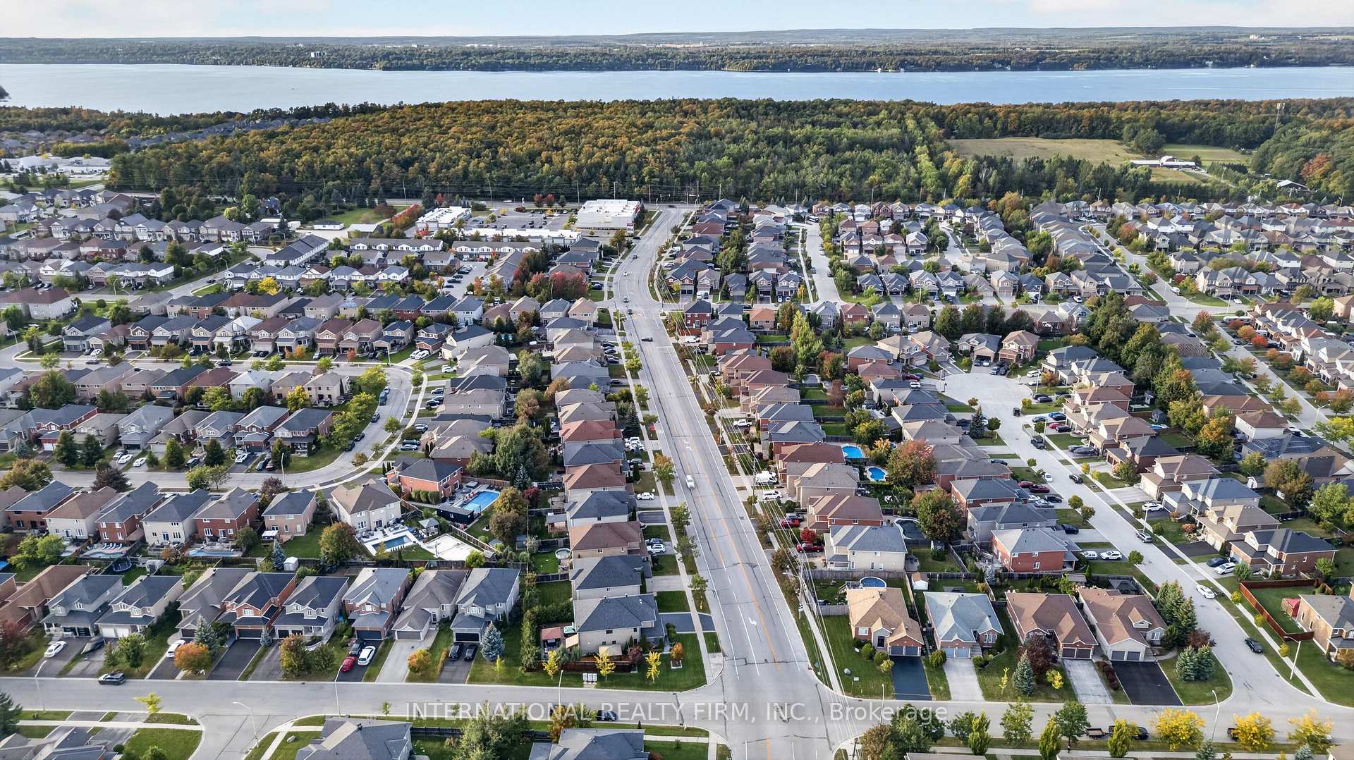 Photo 50 of 60 Prince William Way W, Barrie, Innis-Shore — HOMEH
