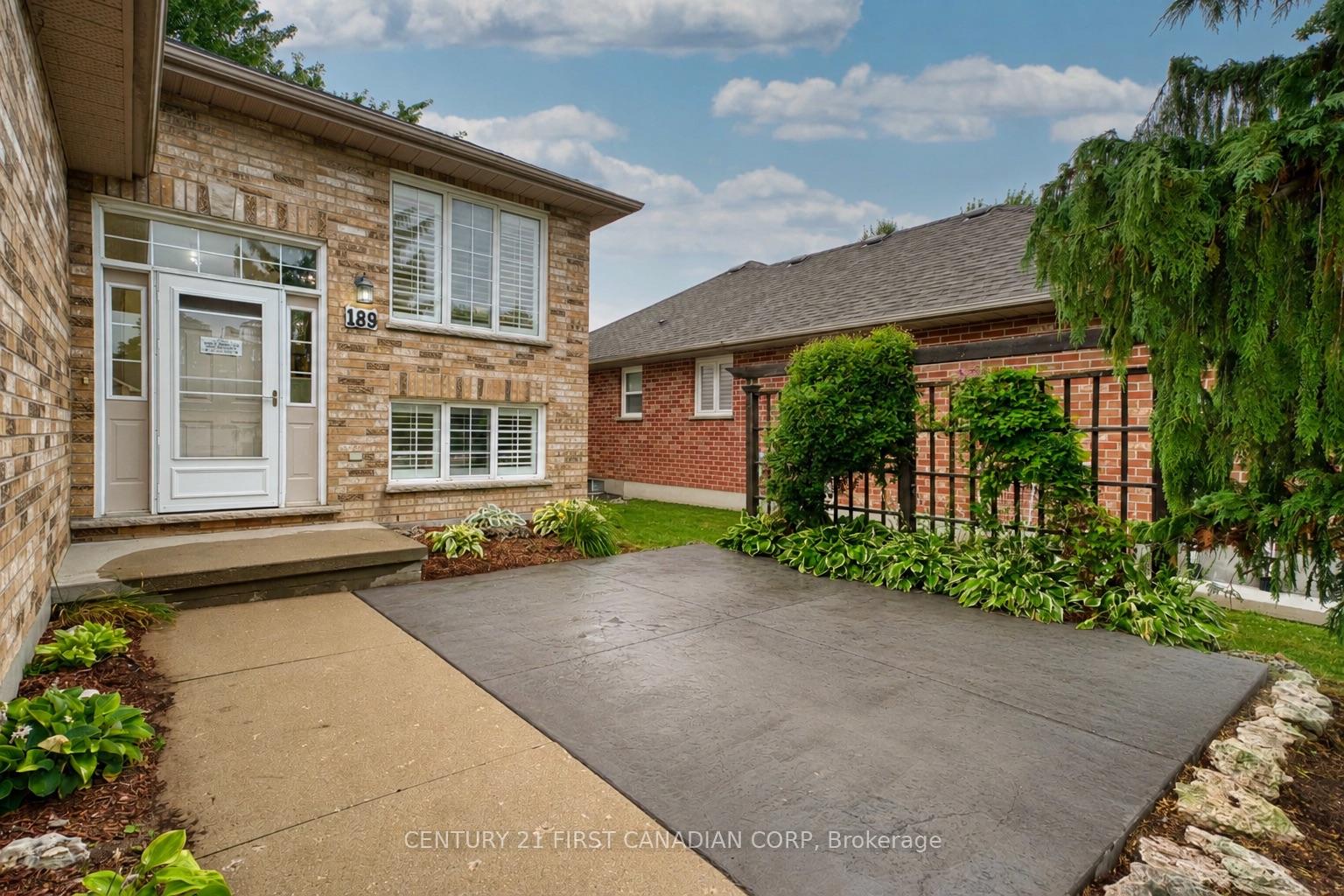 Photo 3 of 189 Gibson Crescent, Lucan Biddulph, Lucan — HOMEH