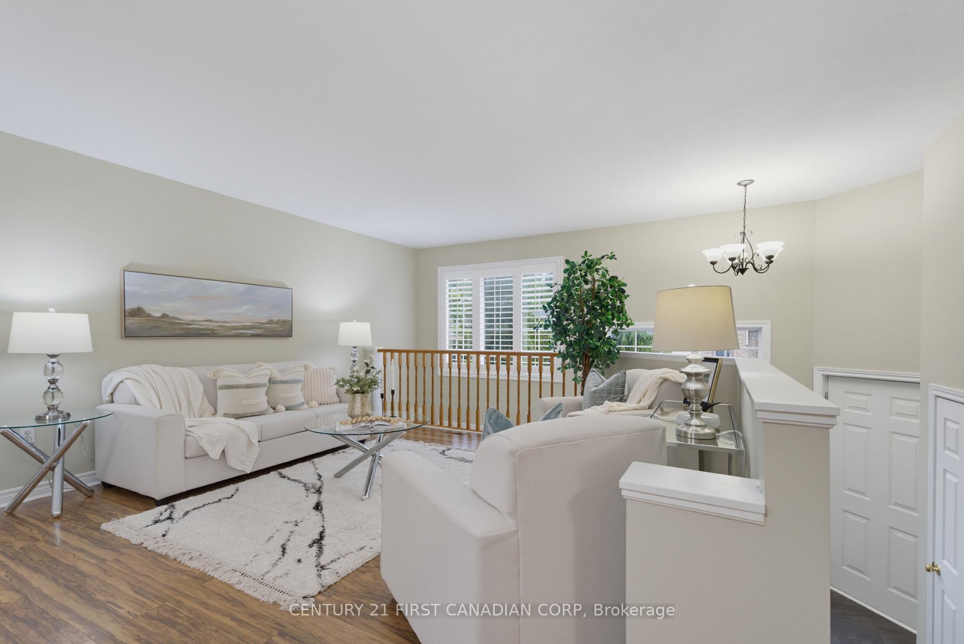 Photo 6 of 189 Gibson Crescent, Lucan Biddulph, Lucan — HOMEH