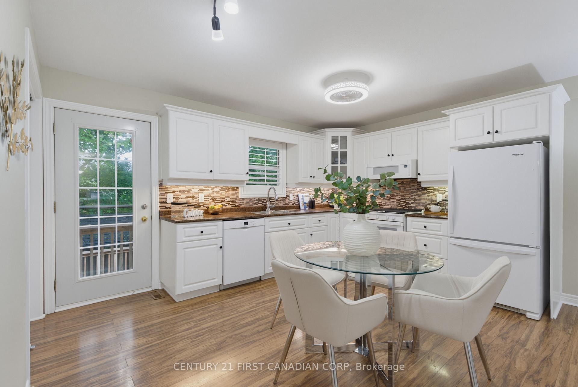Photo 8 of 189 Gibson Crescent, Lucan Biddulph, Lucan — HOMEH