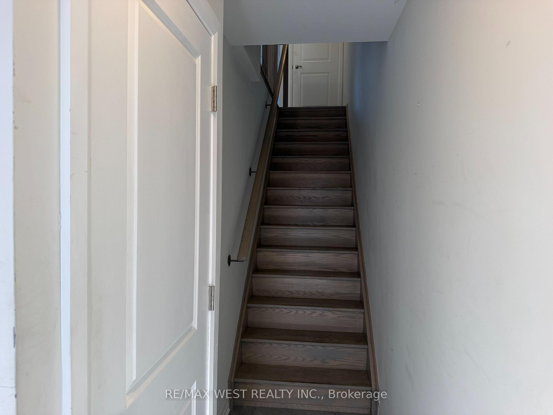 Photo 5 of 1706 Pleasure Valley Path, Oshawa, Samac — HOMEH