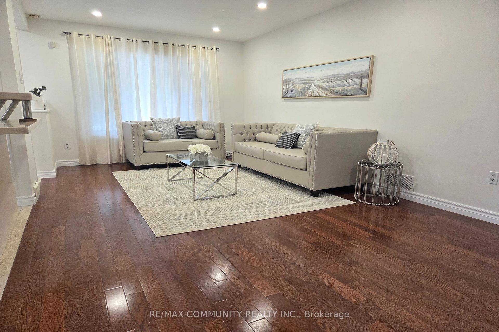 Photo 6 of 93 Waringstown Drive, Scarborough, Wexford-Maryvale — HOMEH