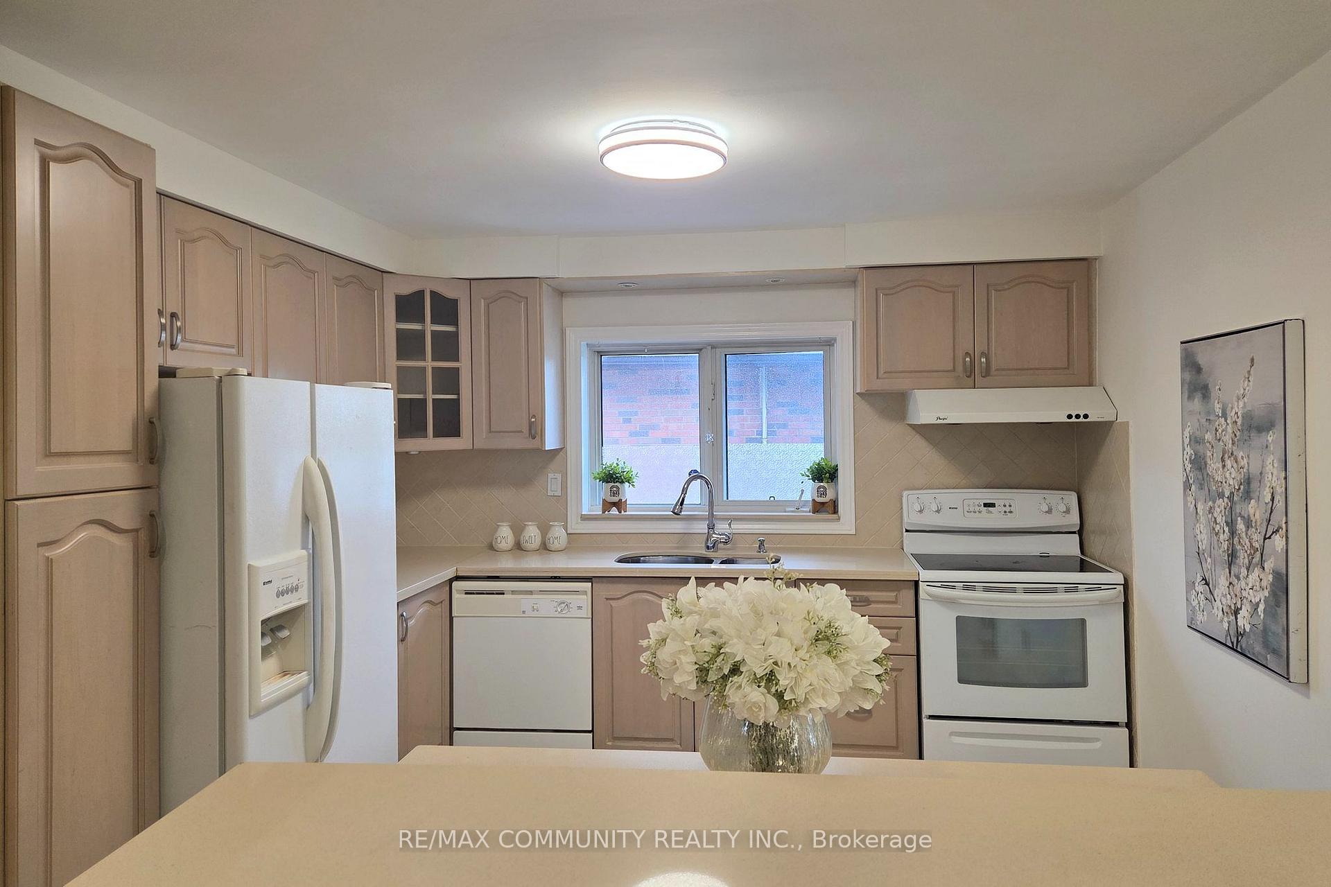 Photo 14 of 93 Waringstown Drive, Scarborough, Wexford-Maryvale — HOMEH