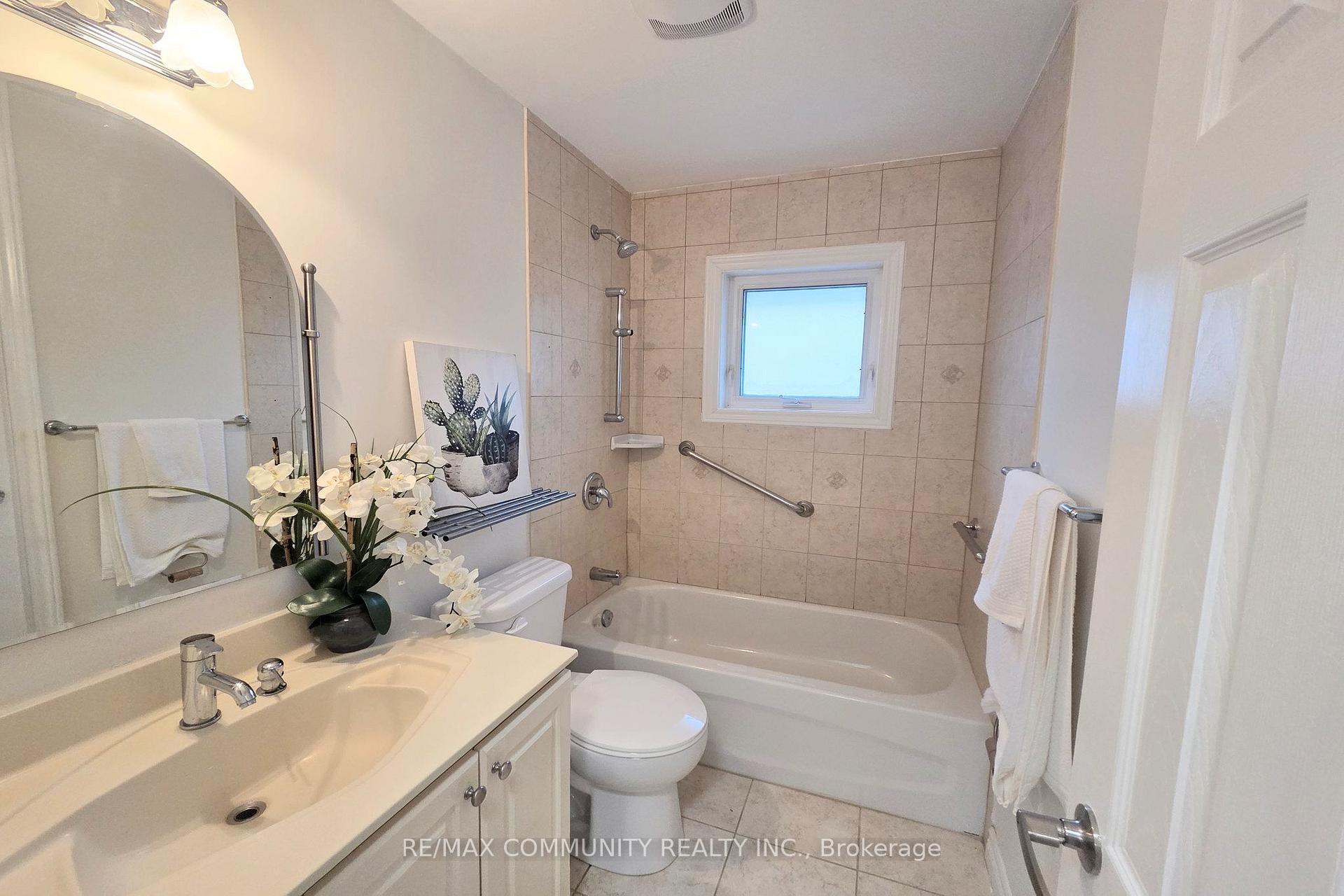 Photo 15 of 93 Waringstown Drive, Scarborough, Wexford-Maryvale — HOMEH