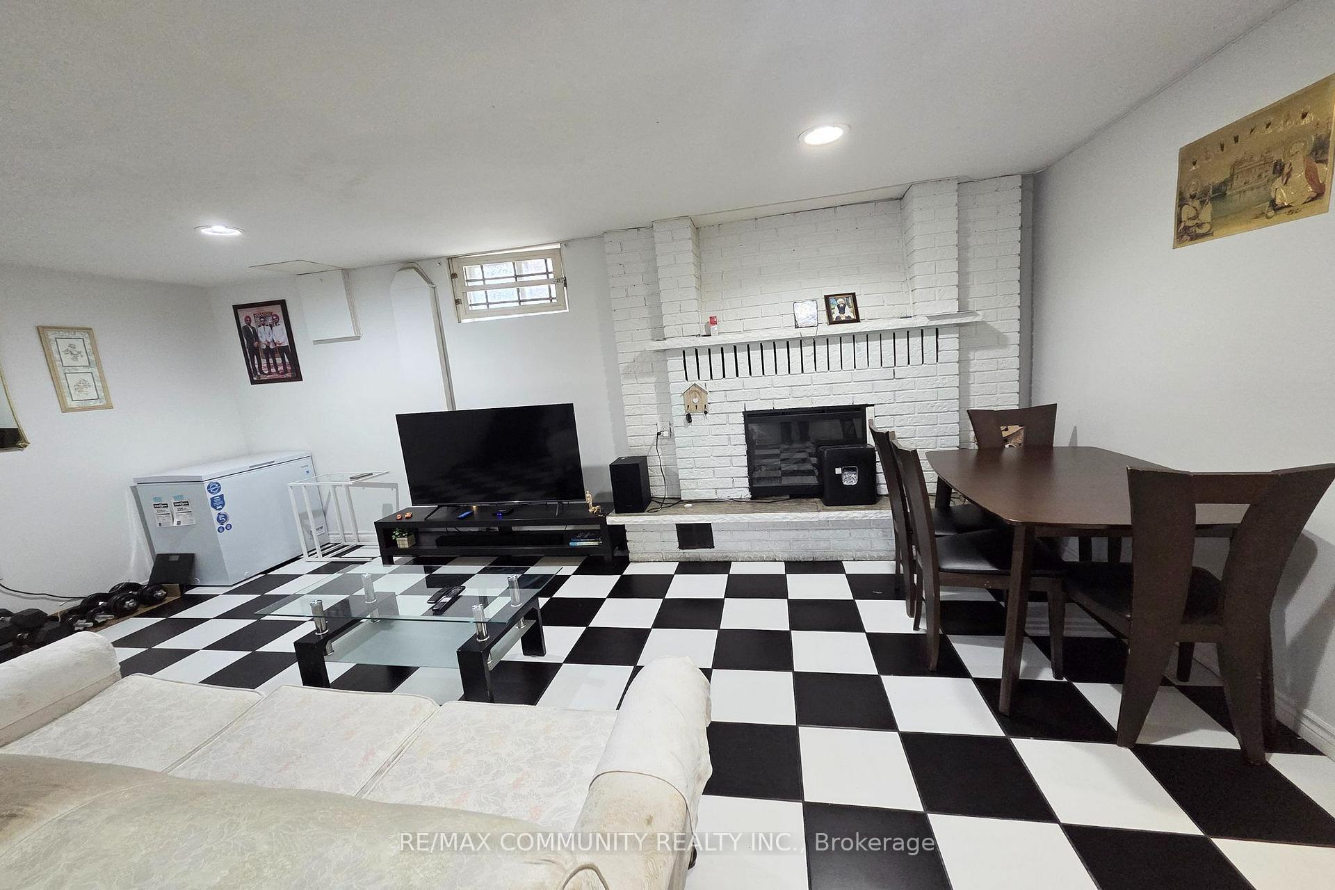 Photo 29 of 93 Waringstown Drive, Scarborough, Wexford-Maryvale — HOMEH