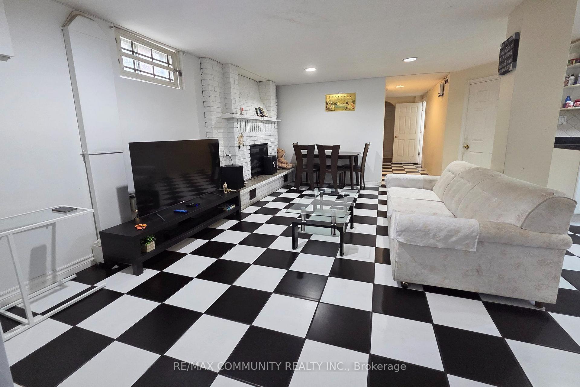 Photo 31 of 93 Waringstown Drive, Scarborough, Wexford-Maryvale — HOMEH