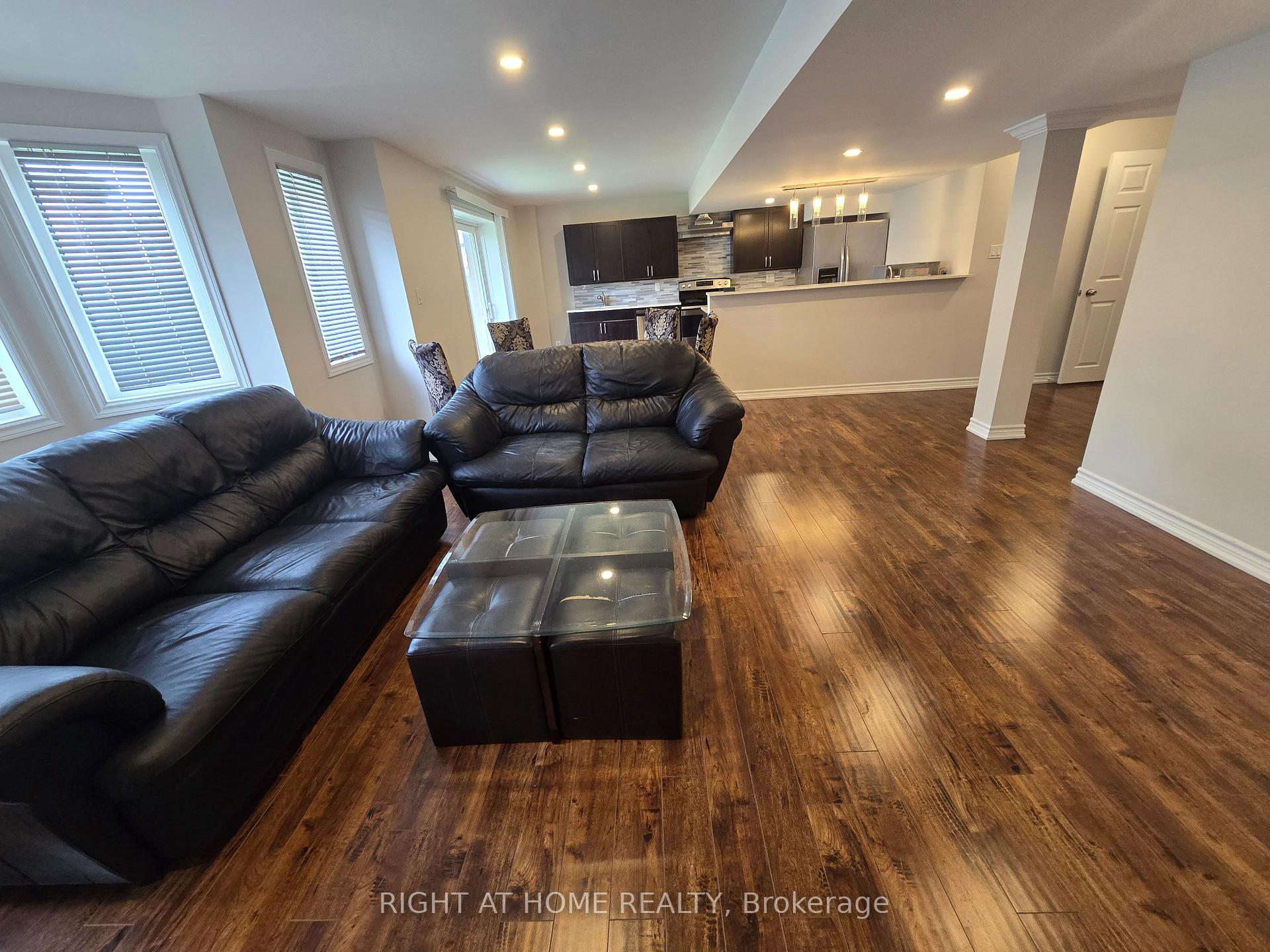 Photo 4 of Unit Basement, 28 Philips View Crescent, Richmond Hill, Jefferson — HOMEH