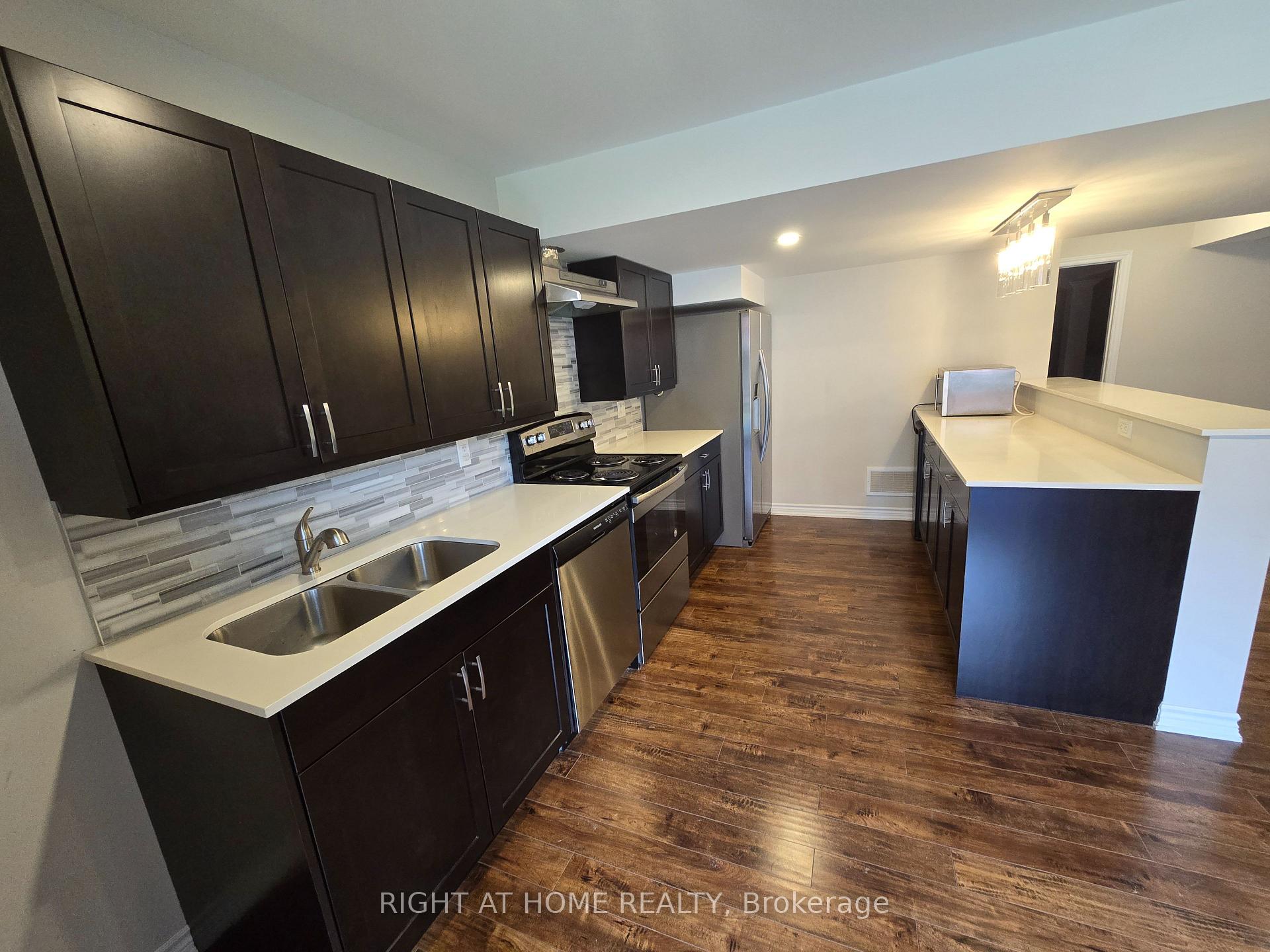 Photo 10 of Unit Basement, 28 Philips View Crescent, Richmond Hill, Jefferson — HOMEH