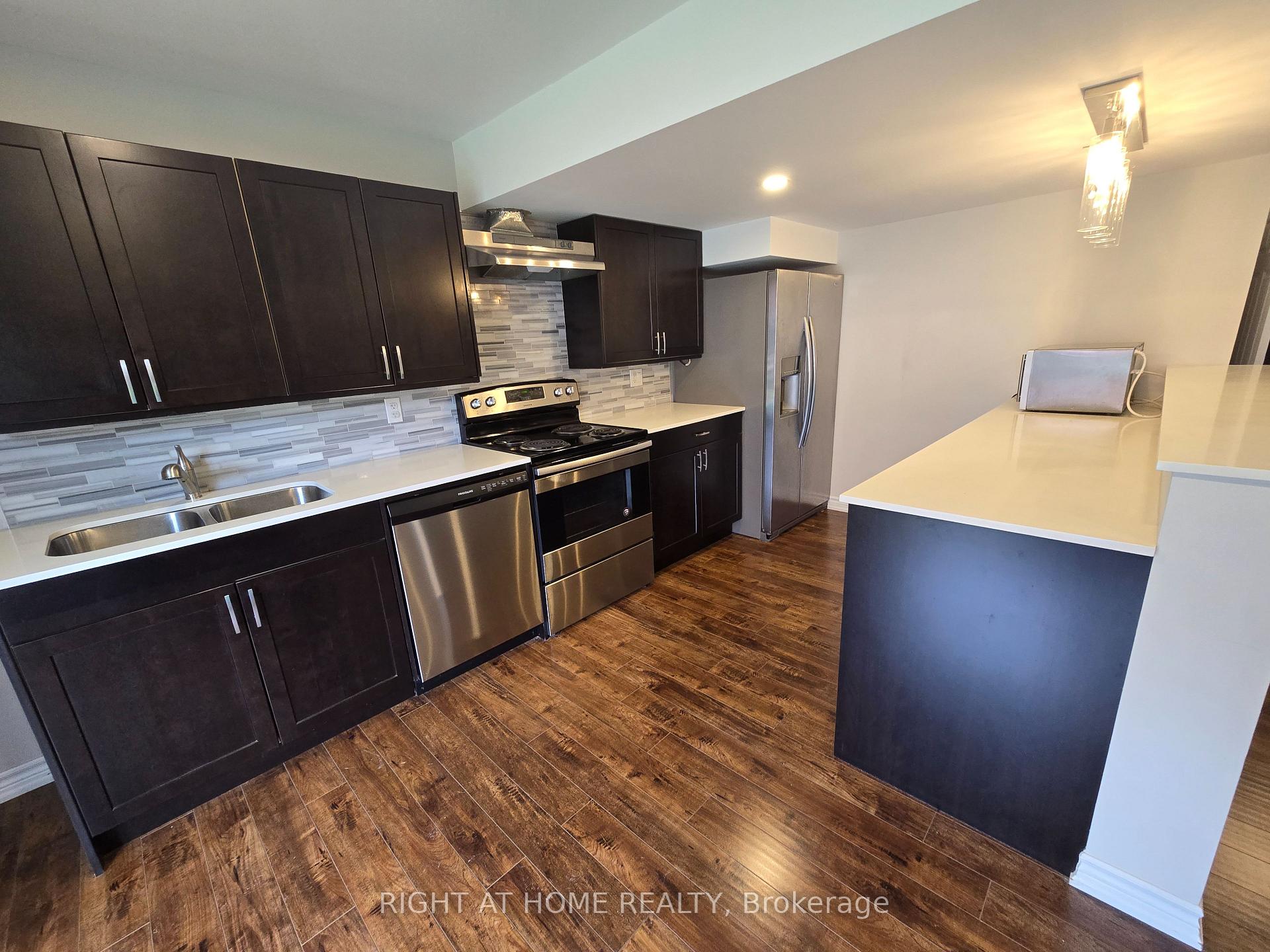 Photo 12 of Unit Basement, 28 Philips View Crescent, Richmond Hill, Jefferson — HOMEH