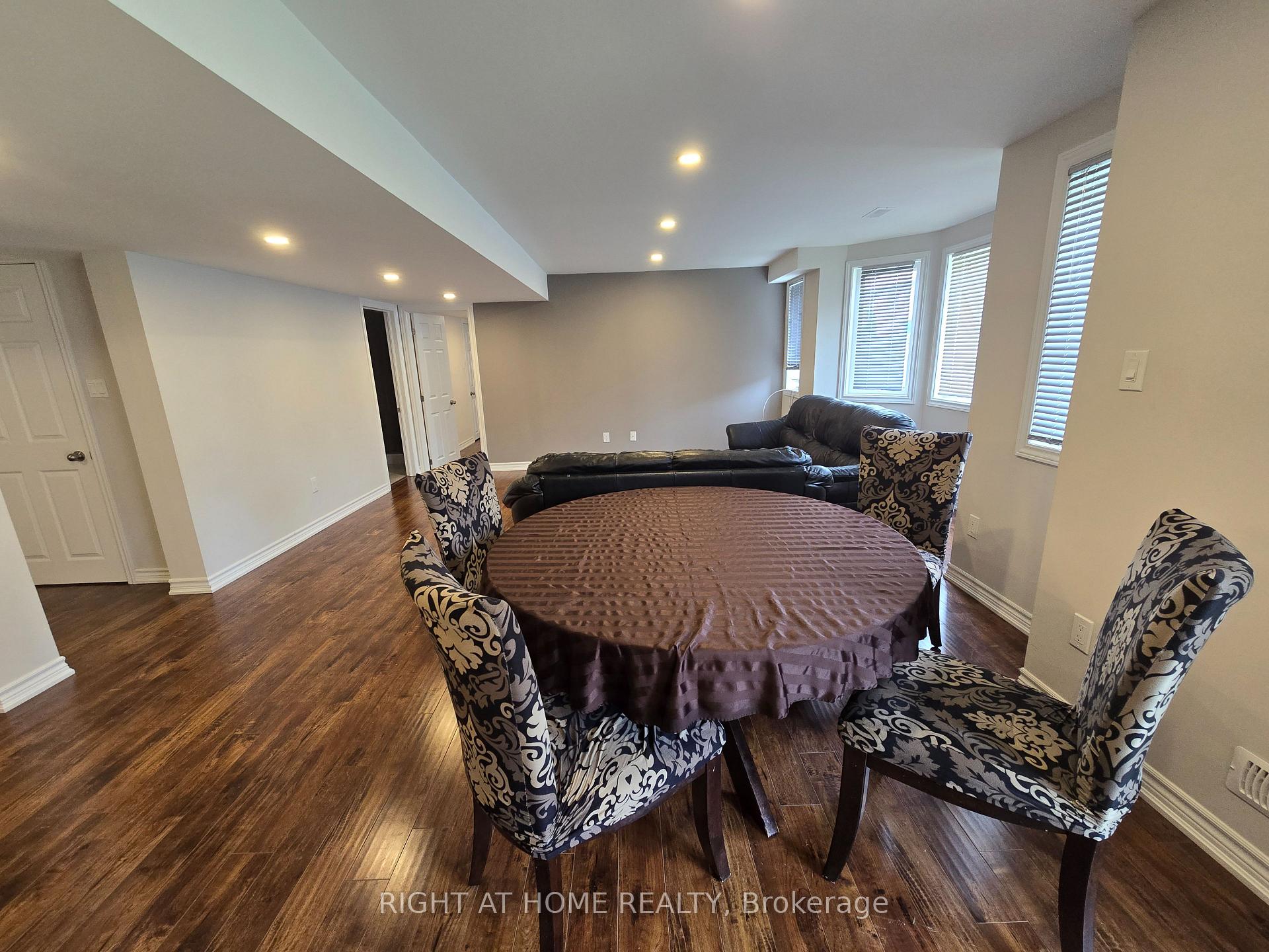 Photo 13 of Unit Basement, 28 Philips View Crescent, Richmond Hill, Jefferson — HOMEH