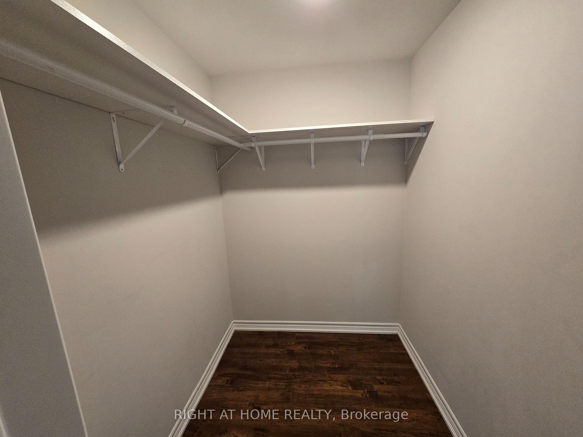 Photo 23 of Unit Basement, 28 Philips View Crescent, Richmond Hill, Jefferson — HOMEH
