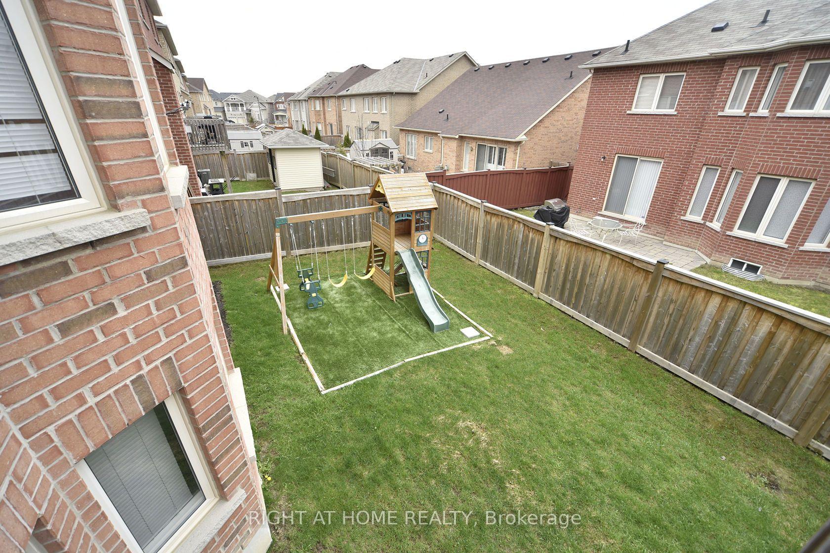 Photo 25 of Unit Basement, 28 Philips View Crescent, Richmond Hill, Jefferson — HOMEH