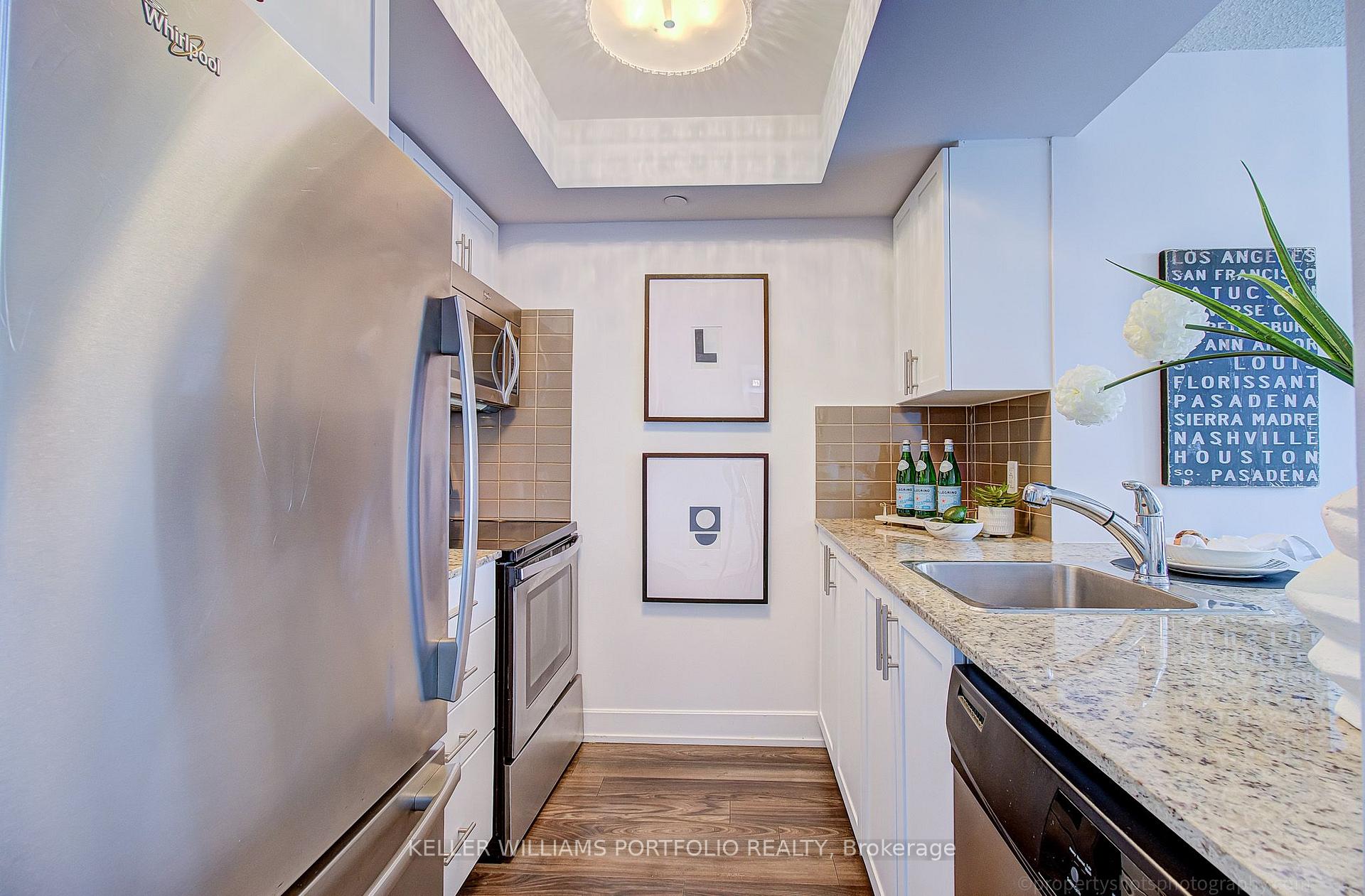 Photo 4 of Unit 706, 6 Eva Road, Etobicoke, Etobicoke West Mall — HOMEH