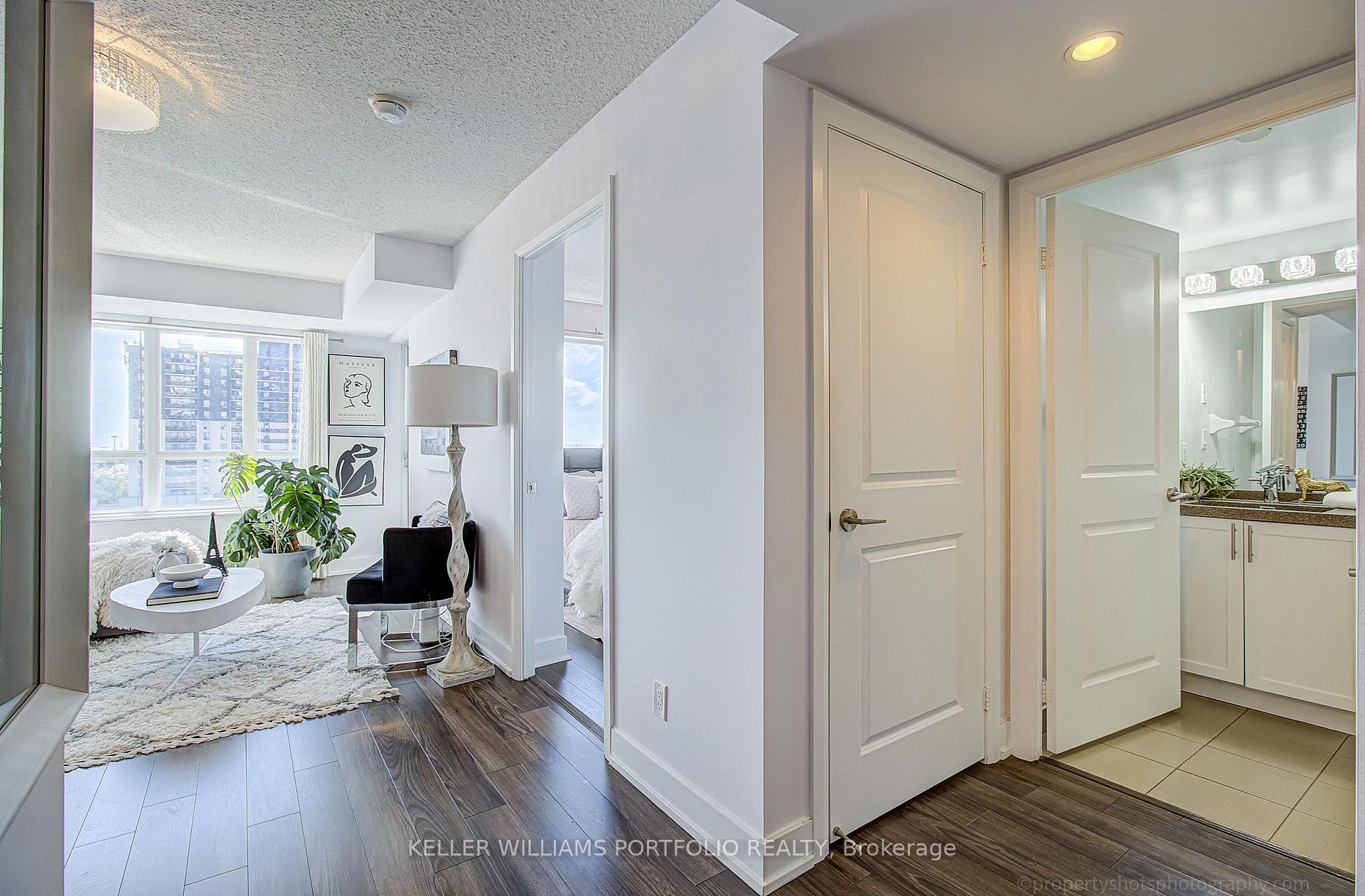 Photo 6 of Unit 706, 6 Eva Road, Etobicoke, Etobicoke West Mall — HOMEH
