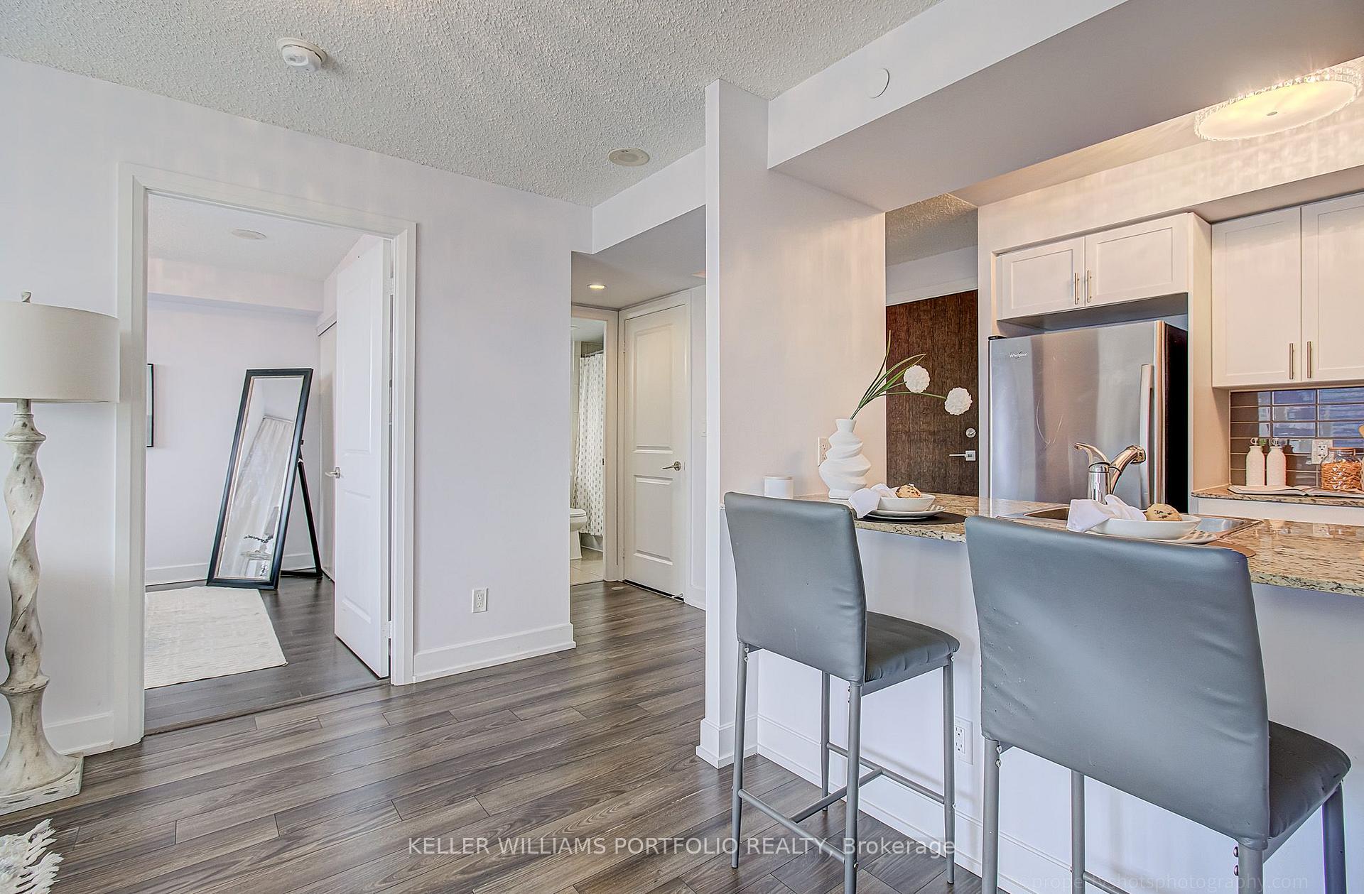 Photo 14 of Unit 706, 6 Eva Road, Etobicoke, Etobicoke West Mall — HOMEH