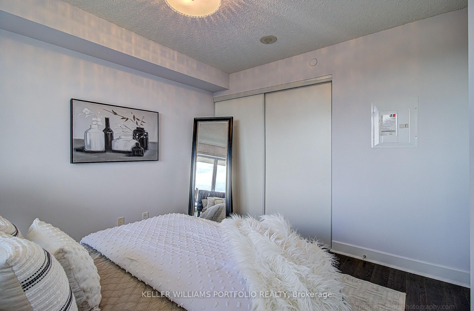 Photo 18 of Unit 706, 6 Eva Road, Etobicoke, Etobicoke West Mall — HOMEH