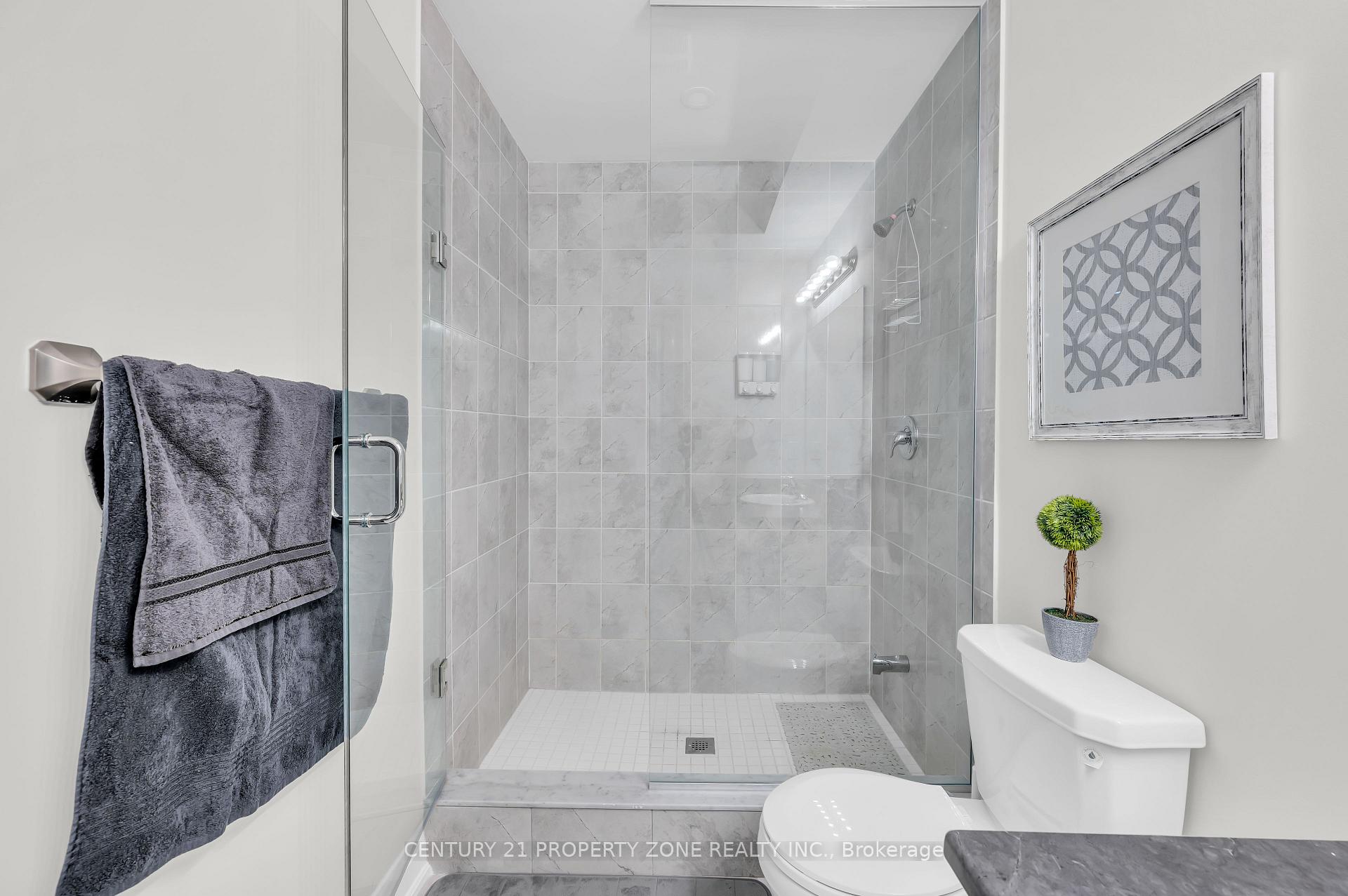 Photo 13 of 12 Trellanock Road, Brampton, Bram West — HOMEH