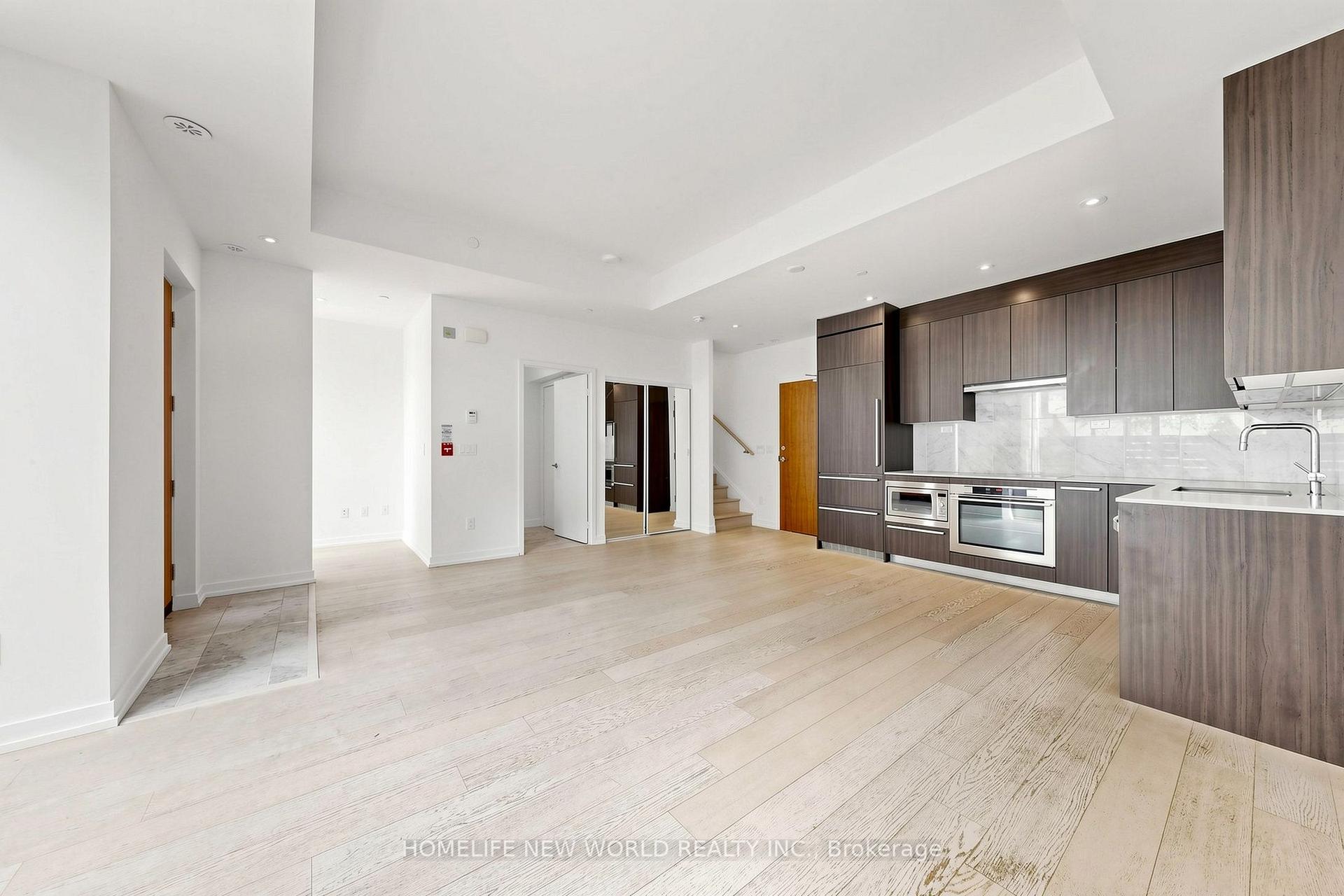 Photo 11 of Unit TH15, 113 McMahon Drive, North York, Bayview Village — HOMEH