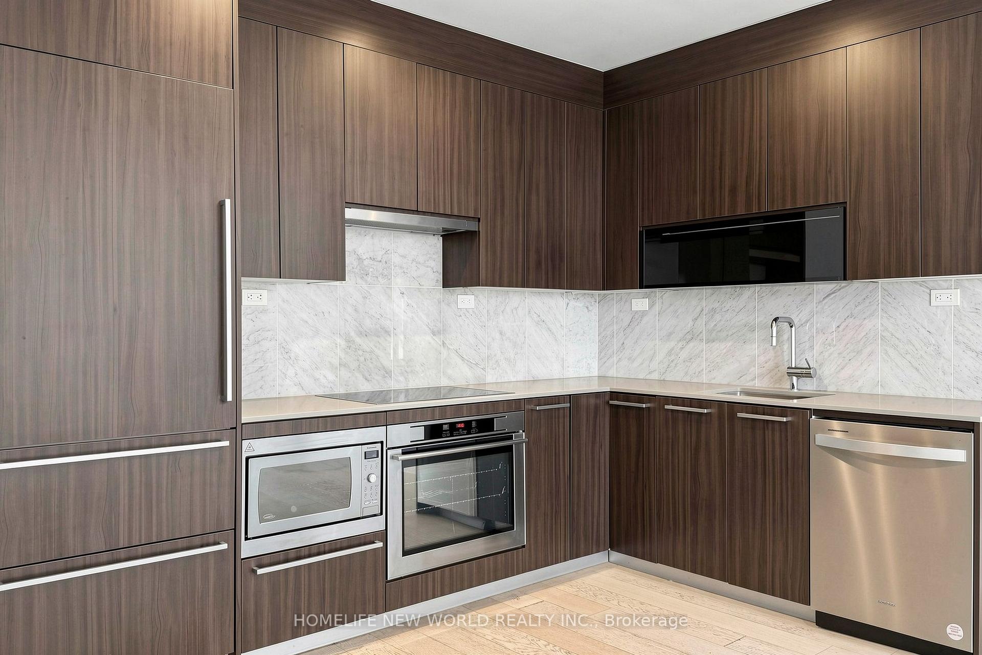 Photo 13 of Unit TH15, 113 McMahon Drive, North York, Bayview Village — HOMEH