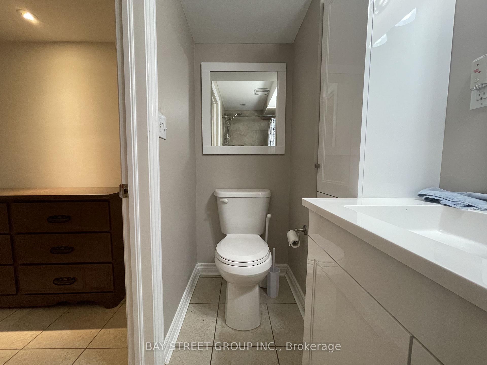 Photo 14 of 1 Tralee (Lower) Street, Brampton, Heart Lake West — HOMEH