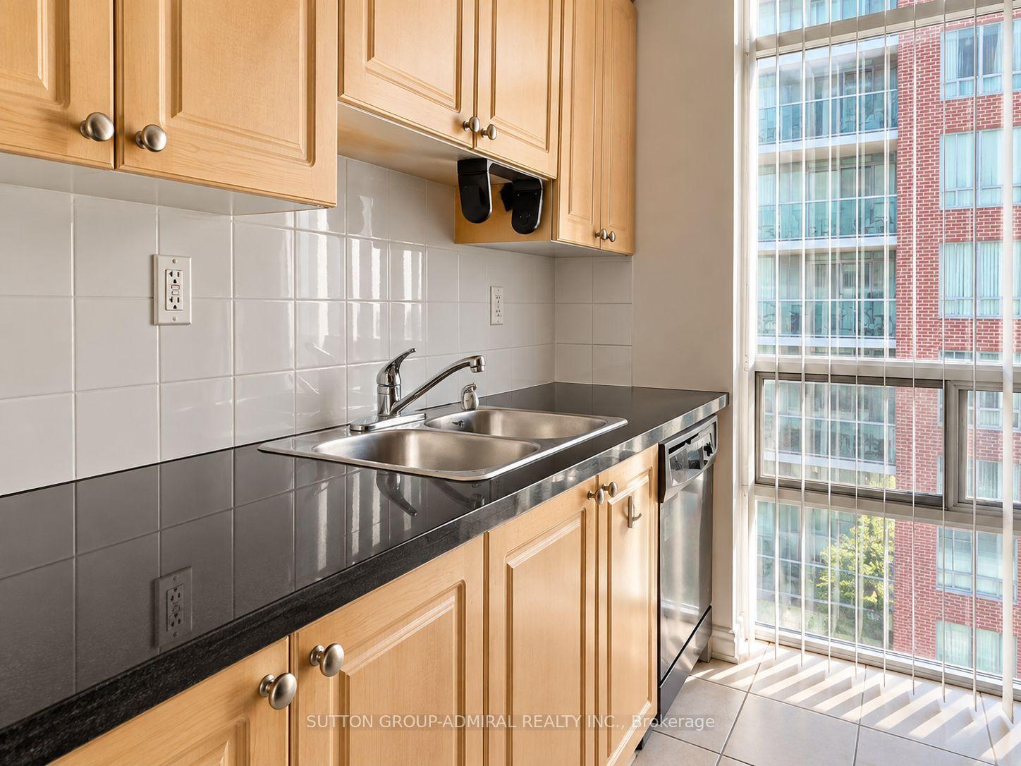 Photo 7 of Unit 1007, 5 Michael Power Place, Etobicoke, Islington-City Centre West — HOMEH