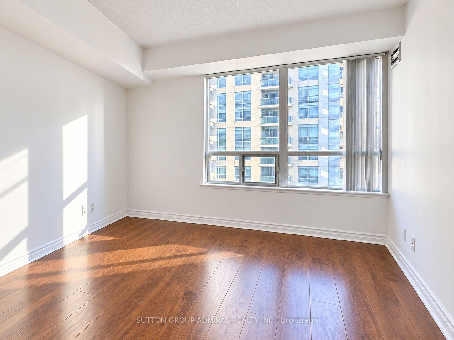 Photo 11 of Unit 1007, 5 Michael Power Place, Etobicoke, Islington-City Centre West — HOMEH