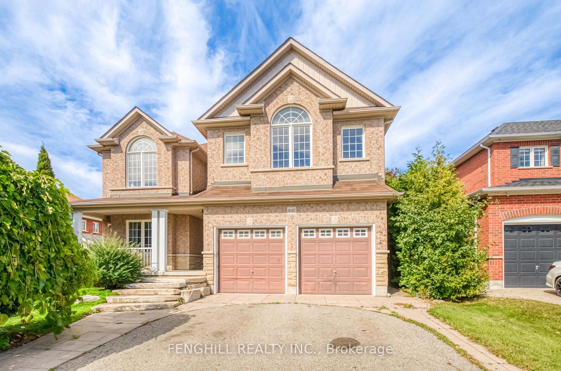 Photo of 842 Greenleaf Circle