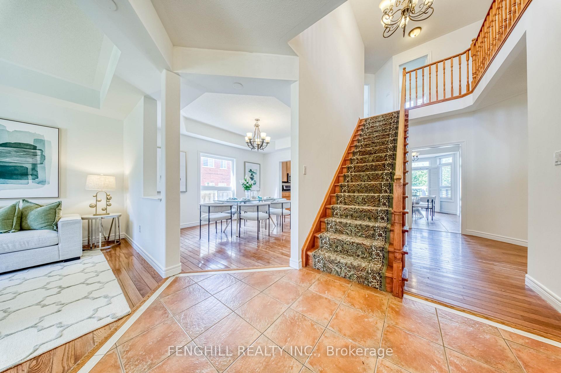 Photo 6 of 842 Greenleaf Circle, Oshawa, Taunton — HOMEH